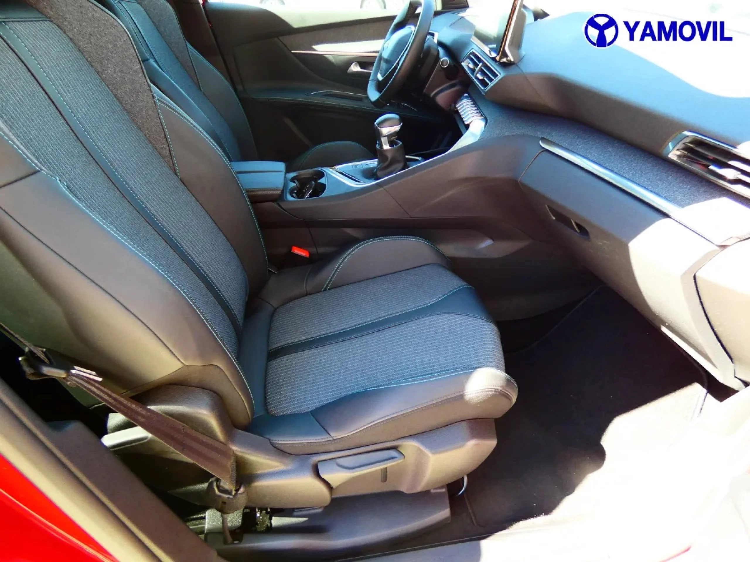 Peugeot 3008 SUV BlueHDi 130 SANDS Allure Pack 96 kW (130 CV) - Foto 17