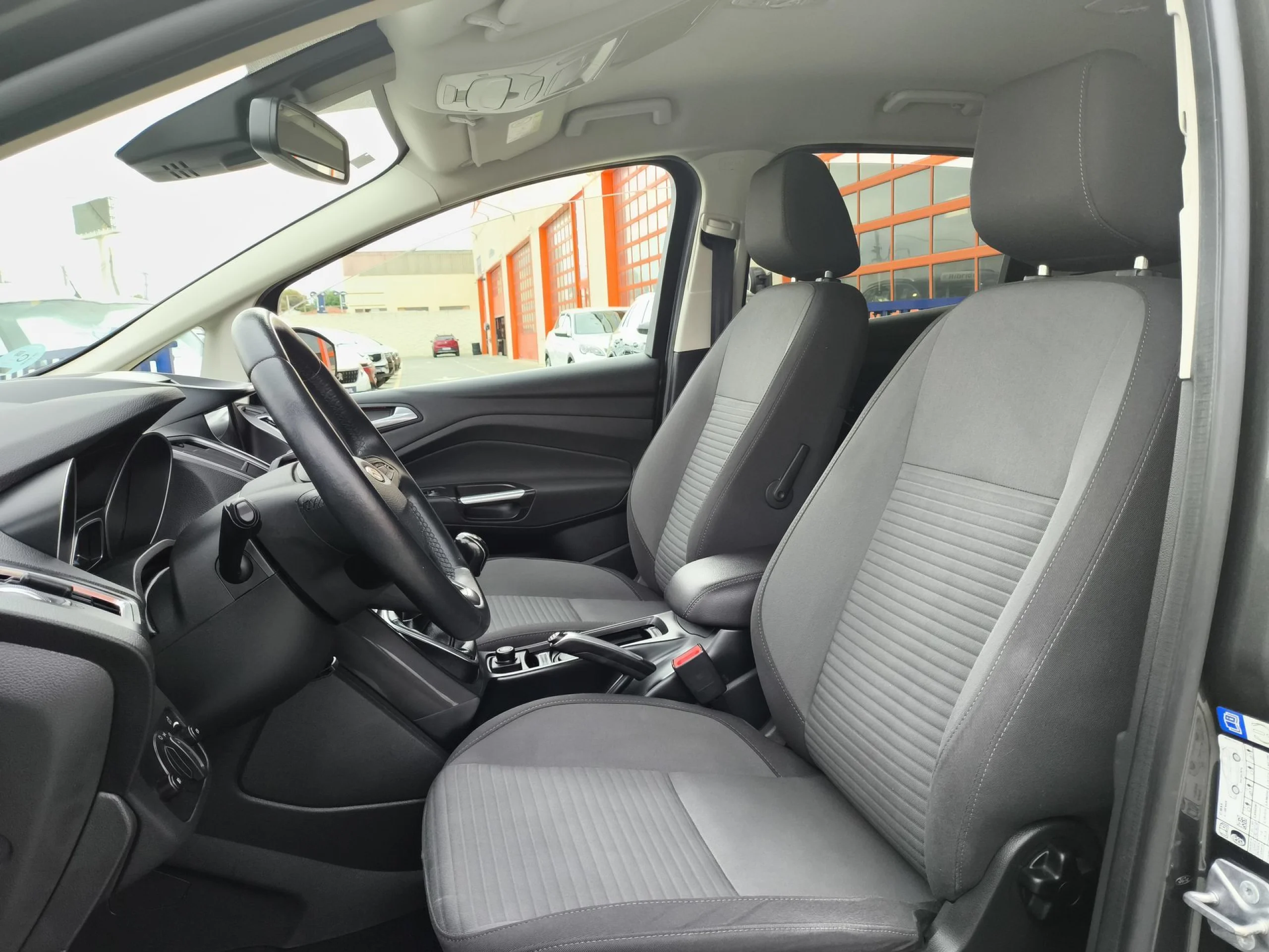 Ford C-Max 1.0 EcoBoost Titanium 92 kW (125 CV) - Foto 8