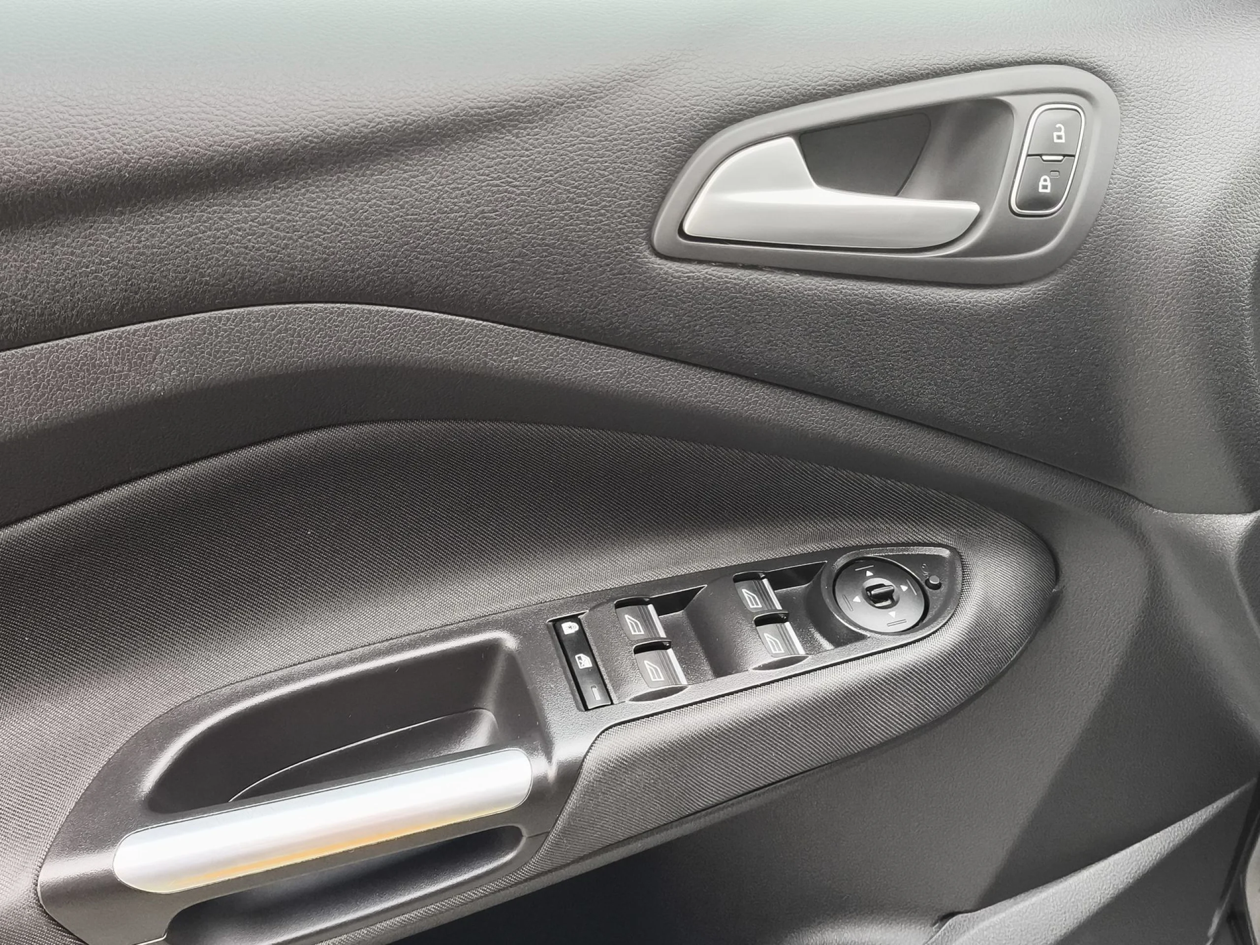 Ford C-Max 1.0 EcoBoost Titanium 92 kW (125 CV) - Foto 10