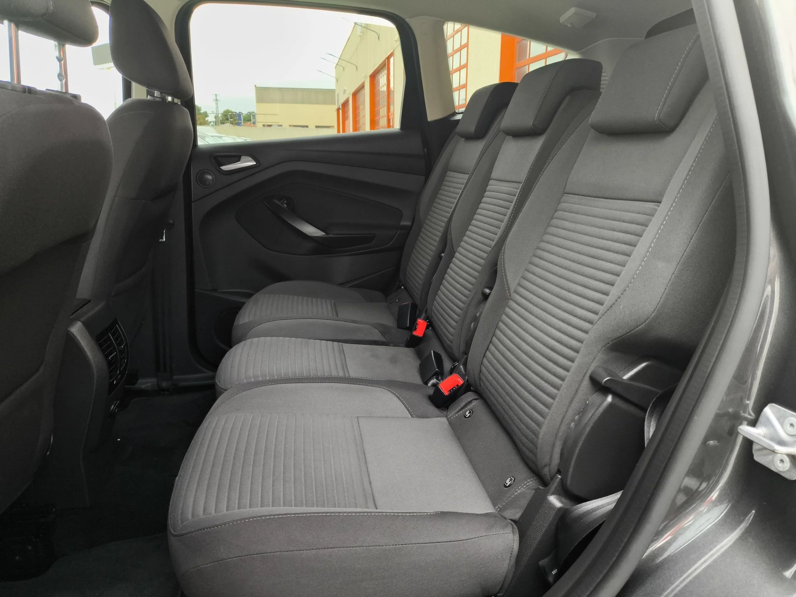 Ford C-Max 1.0 EcoBoost Titanium 92 kW (125 CV) - Foto 19