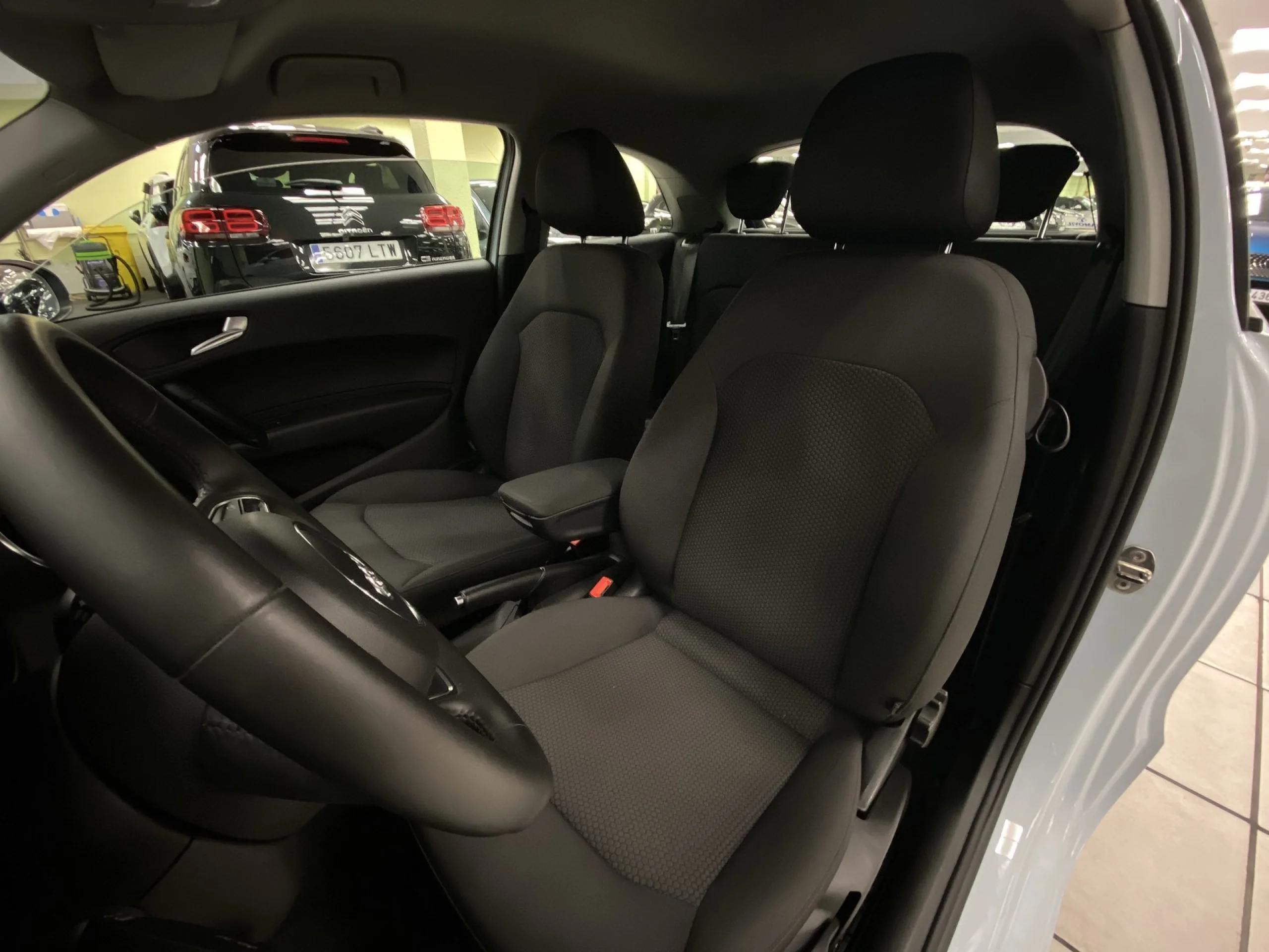 Audi A1 Attraction 1.6 TDI 77 kW (105 CV) - Foto 8