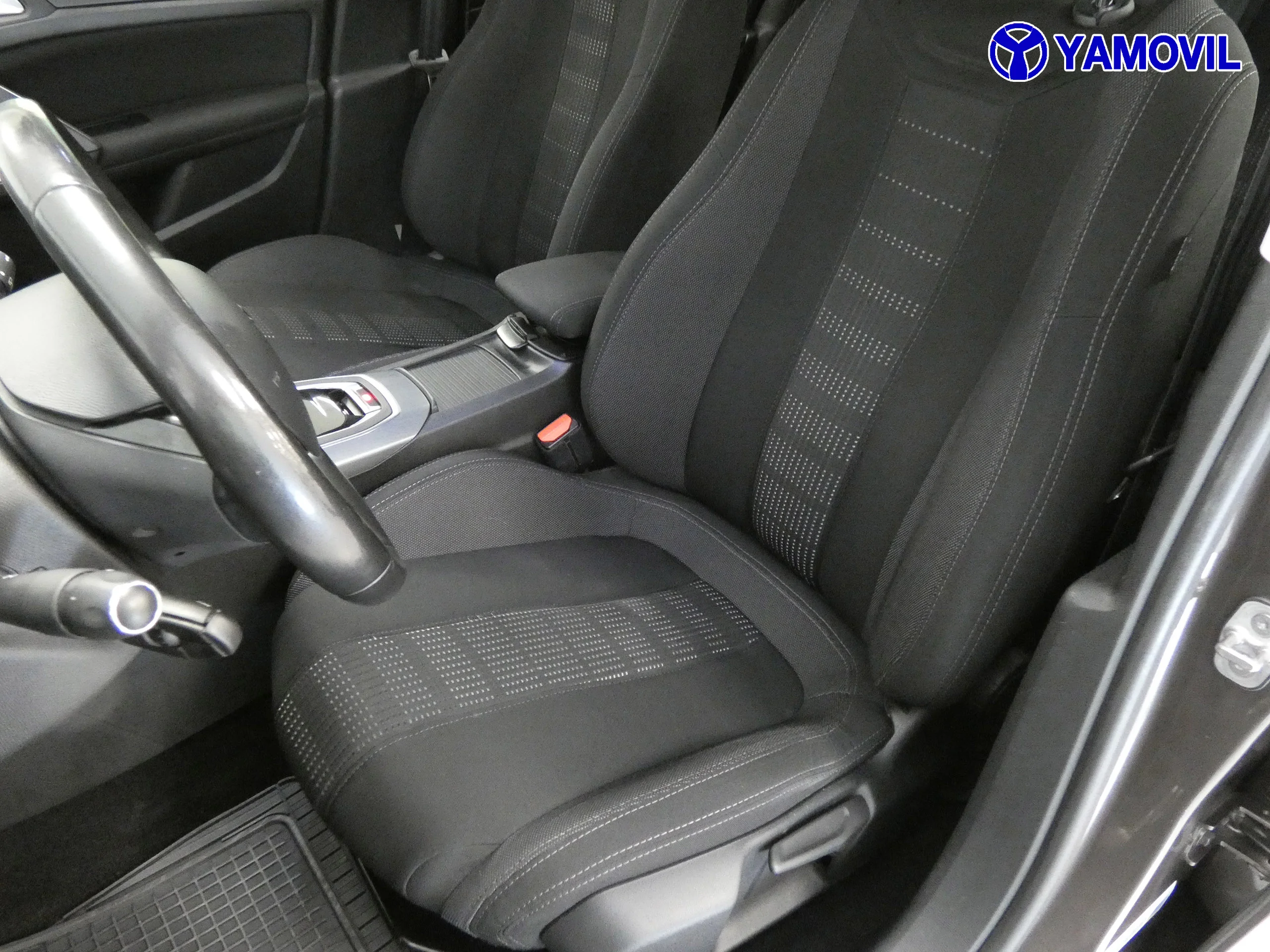 Peugeot 308 1.2 PURETECH ALLRUE 5P - Foto 13