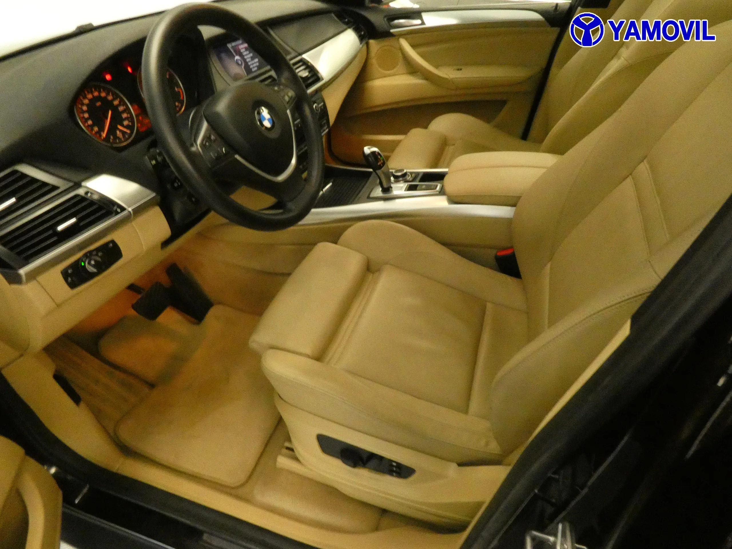 BMW X5 4.0D AUT. 5P - Foto 14