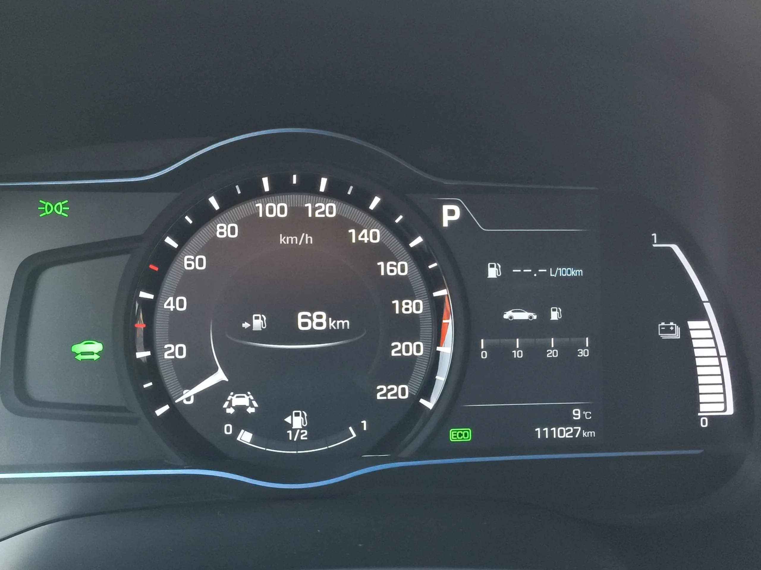 Hyundai IONIQ 1.6 GDI HEV Tecno DCT 104 kW (141 CV) - Foto 12