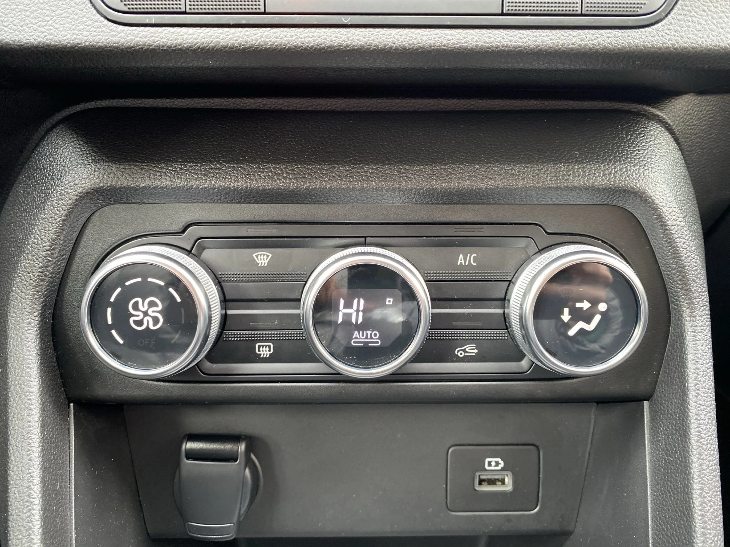 Dacia Jogger S.L.Extreme TCe 81 kW (110 CV) - Foto 16