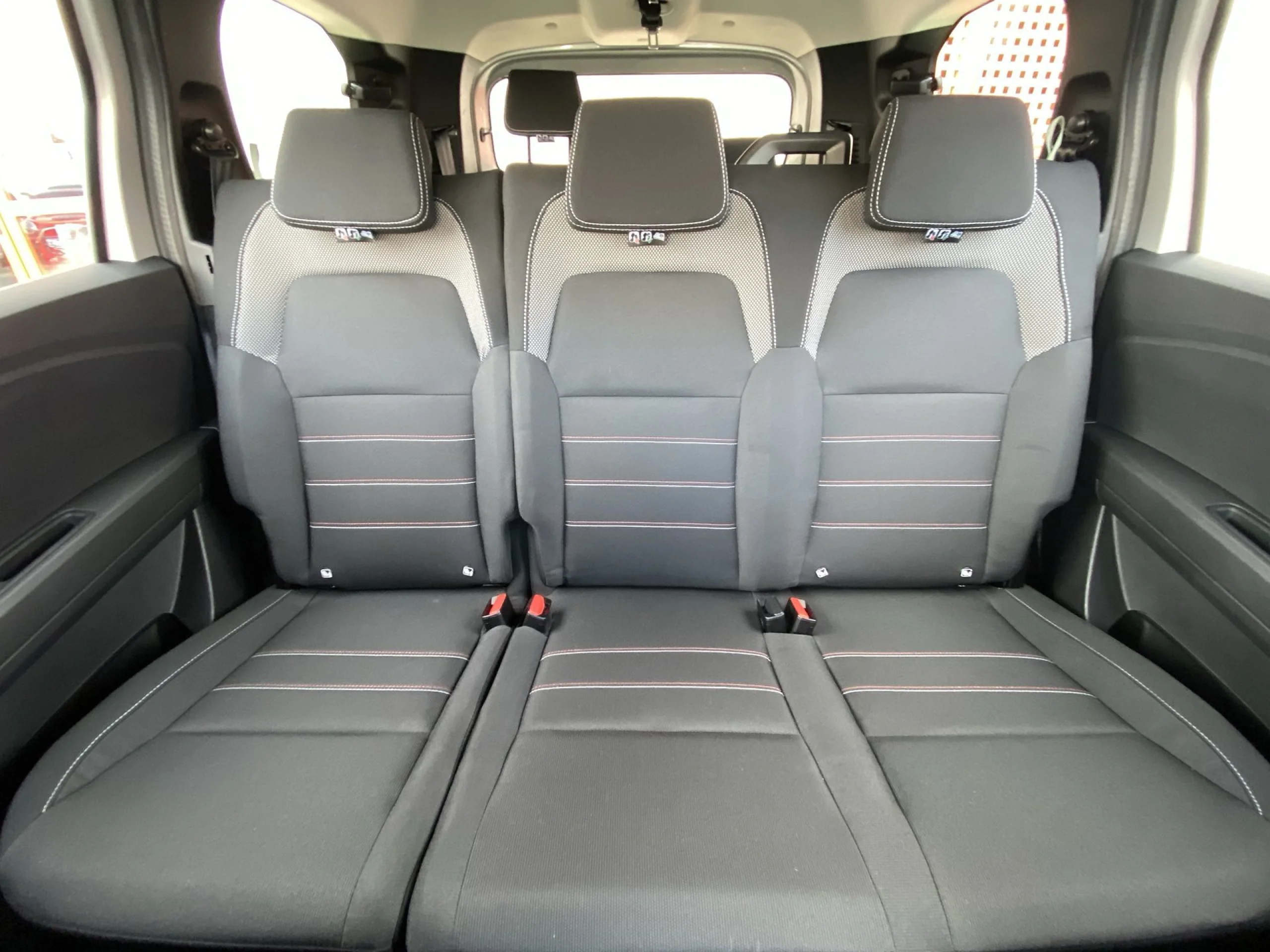 Dacia Jogger S.L.Extreme TCe 81 kW (110 CV) - Foto 19