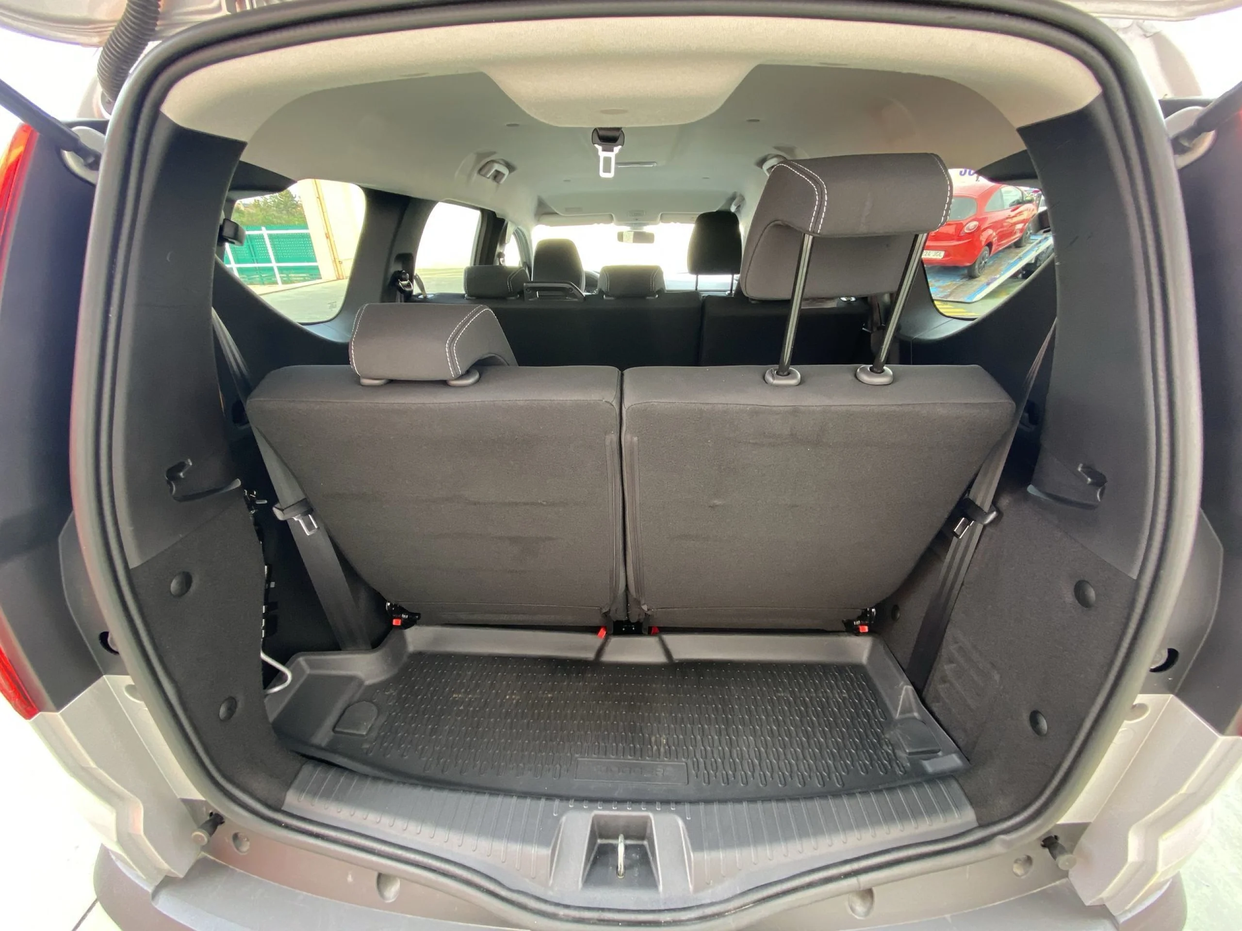 Dacia Jogger S.L.Extreme TCe 81 kW (110 CV) - Foto 21