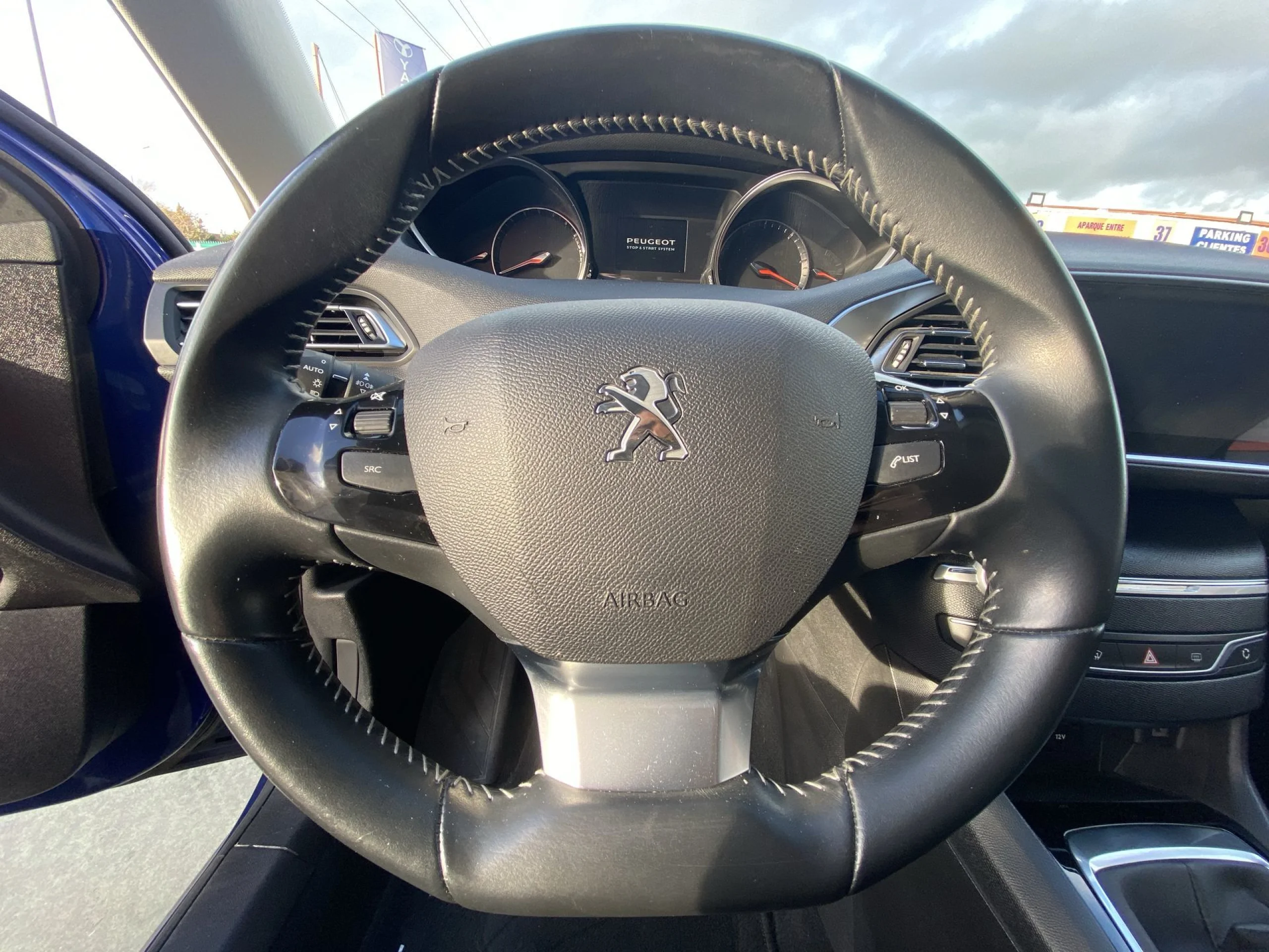 Peugeot 308 BlueHDi 130 SANDS Style 96 kW (130 CV) - Foto 11