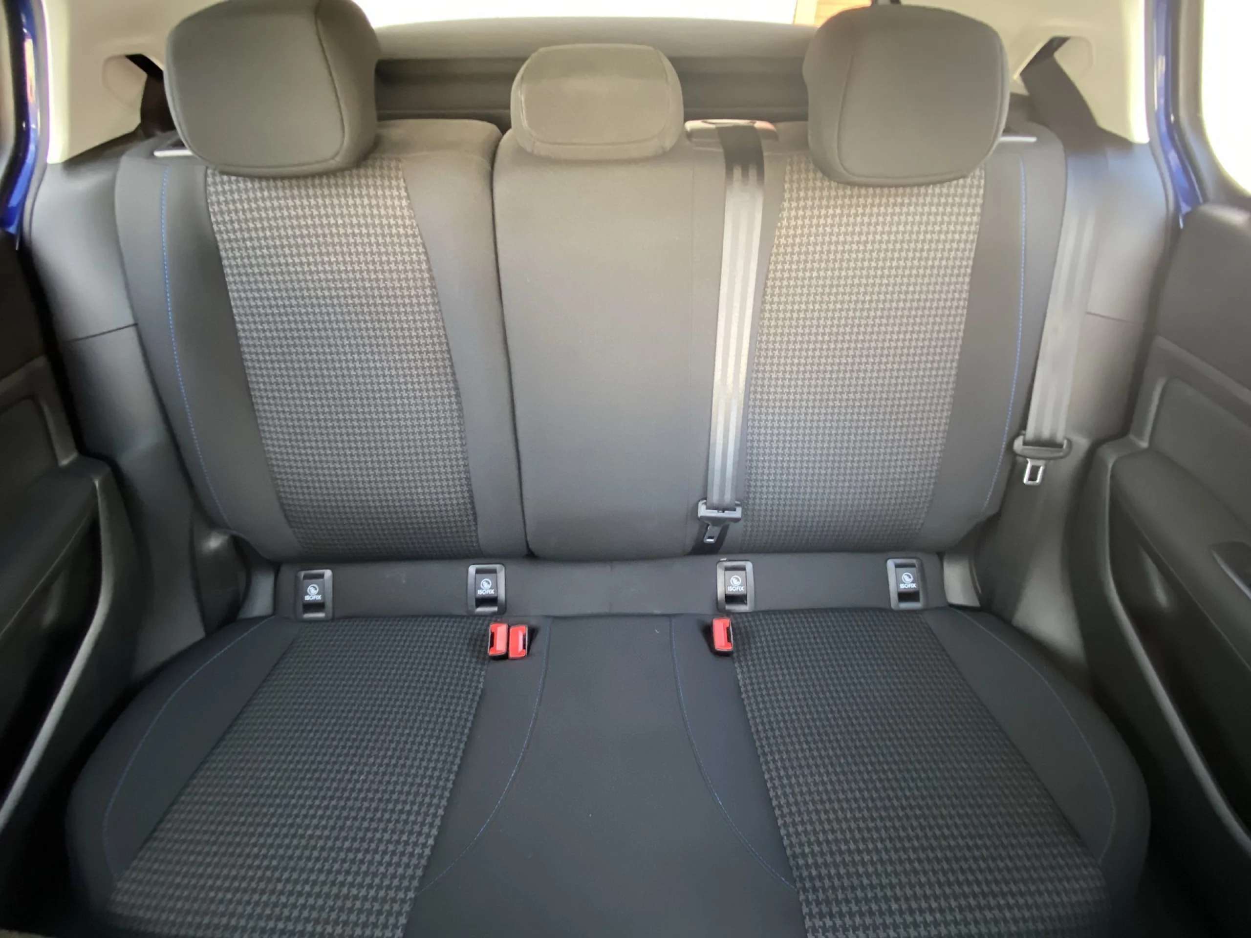 Peugeot 308 BlueHDi 130 SANDS Style 96 kW (130 CV) - Foto 19