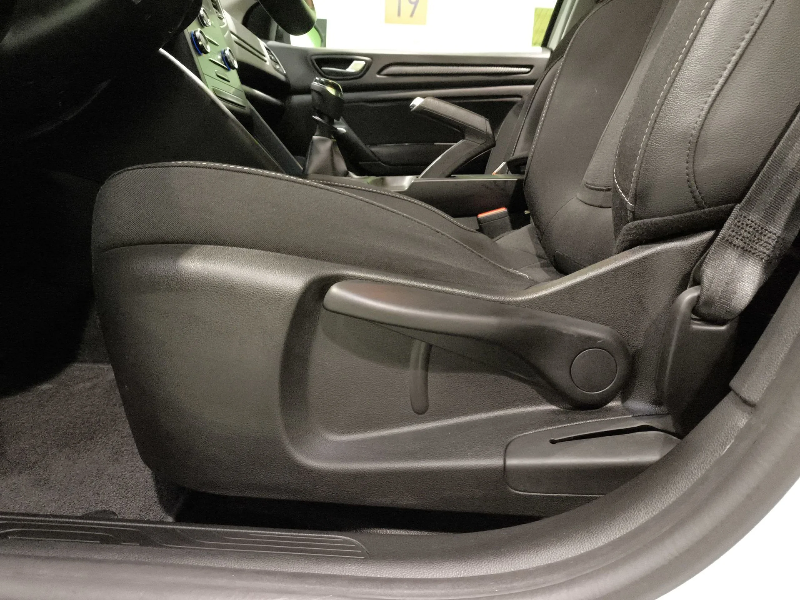 Renault Megane Limited TCe 103 kW (140 CV) GPF - Foto 9