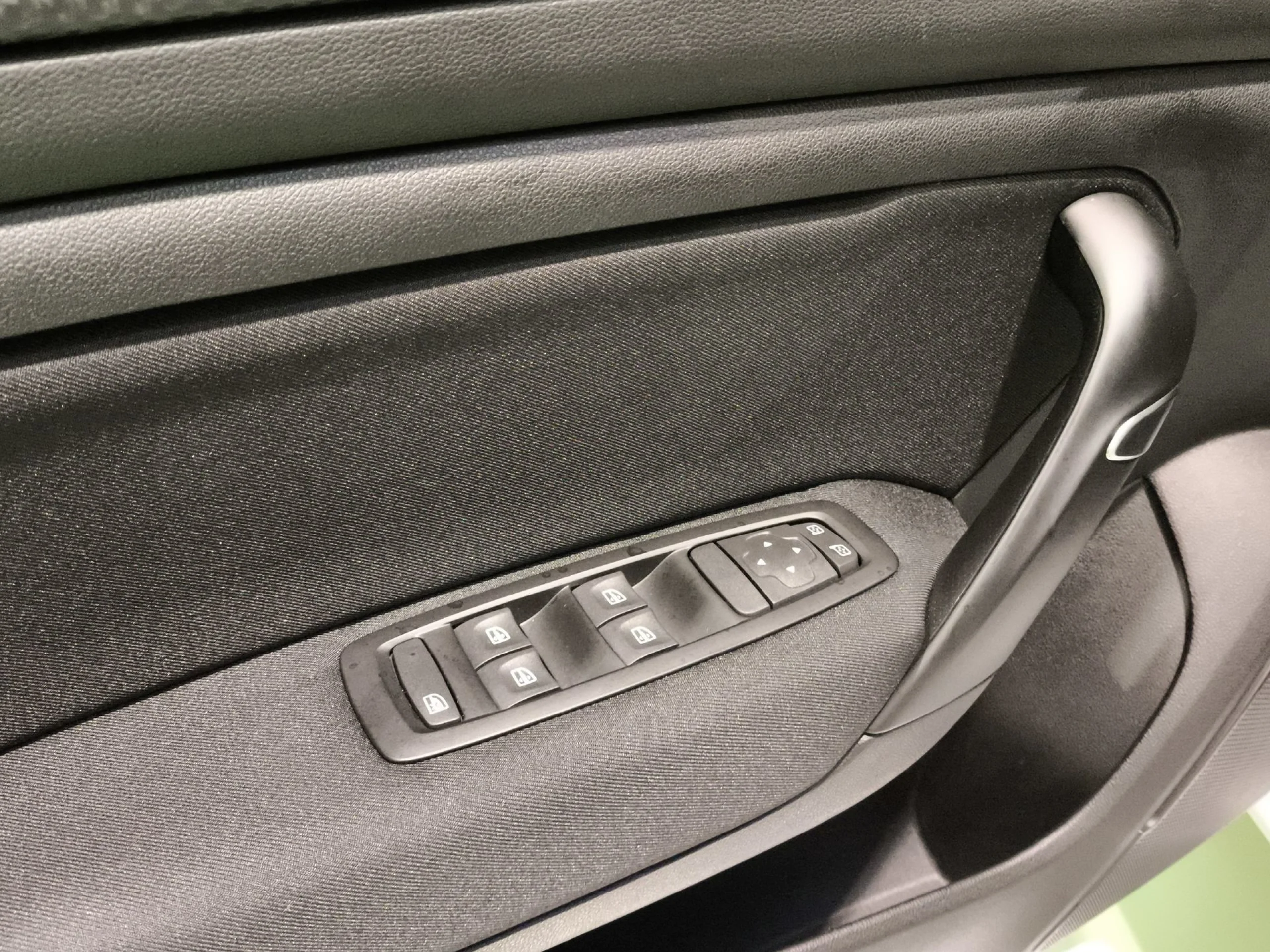 Renault Megane Limited TCe 103 kW (140 CV) GPF - Foto 10
