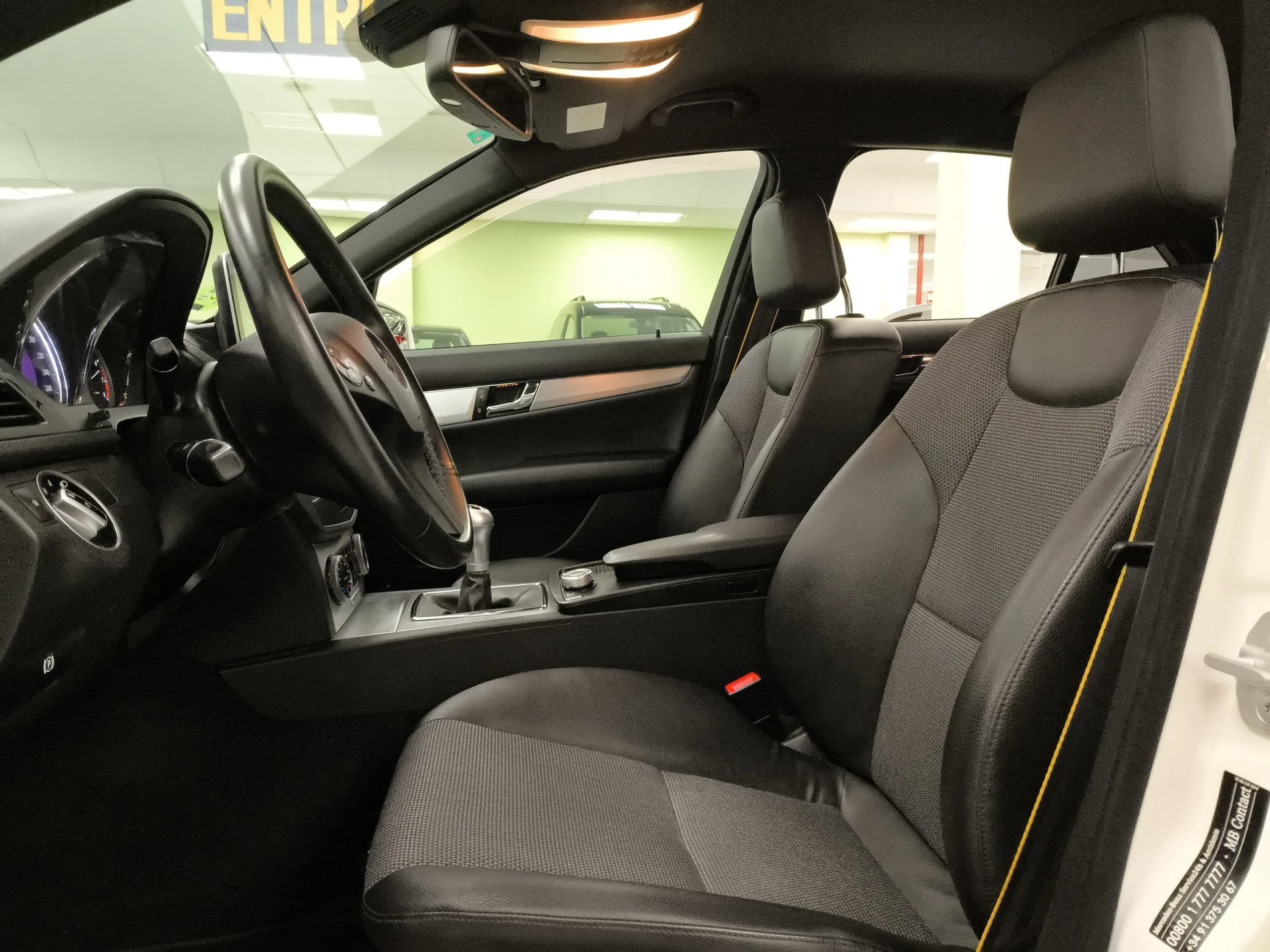 Mercedes-Benz Clase C C 180 CGI BE Avantgarde 115 kW (156 CV) - Foto 8