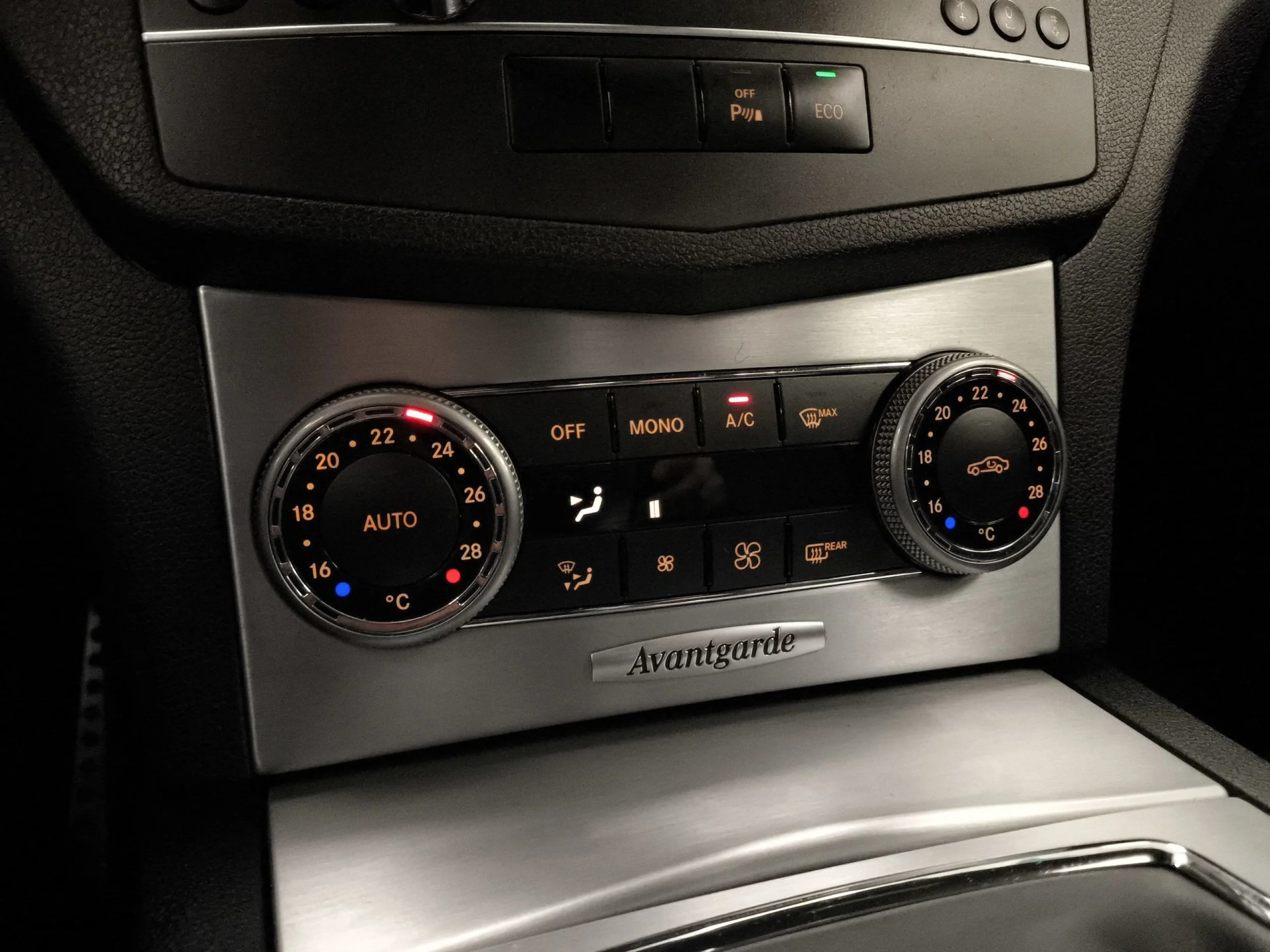 Mercedes-Benz Clase C C 180 CGI BE Avantgarde 115 kW (156 CV) - Foto 14