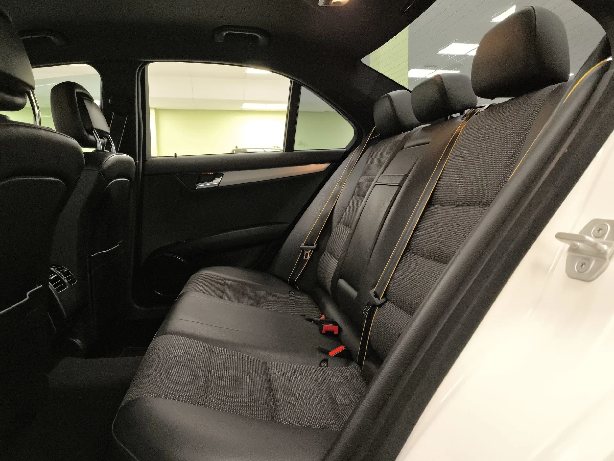 Mercedes-Benz Clase C C 180 CGI BE Avantgarde 115 kW (156 CV) - Foto 17
