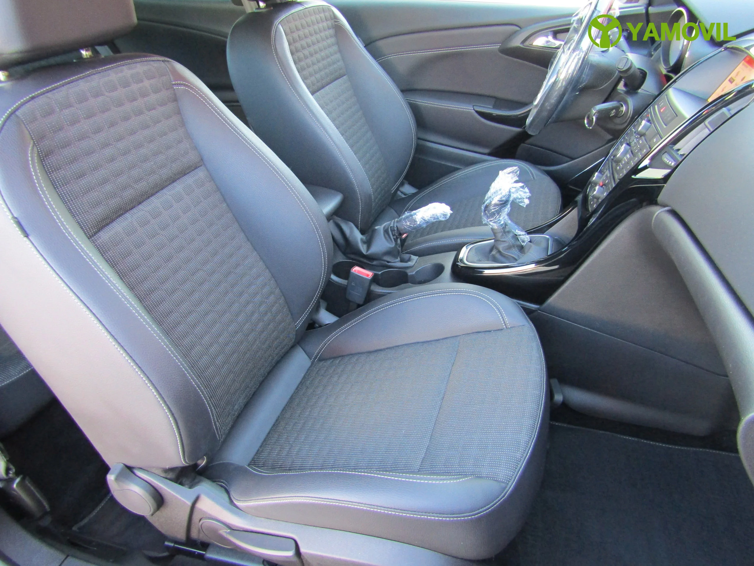 Opel Astra GTC 1.6CDTI 136CV OPC-LINE - Foto 14
