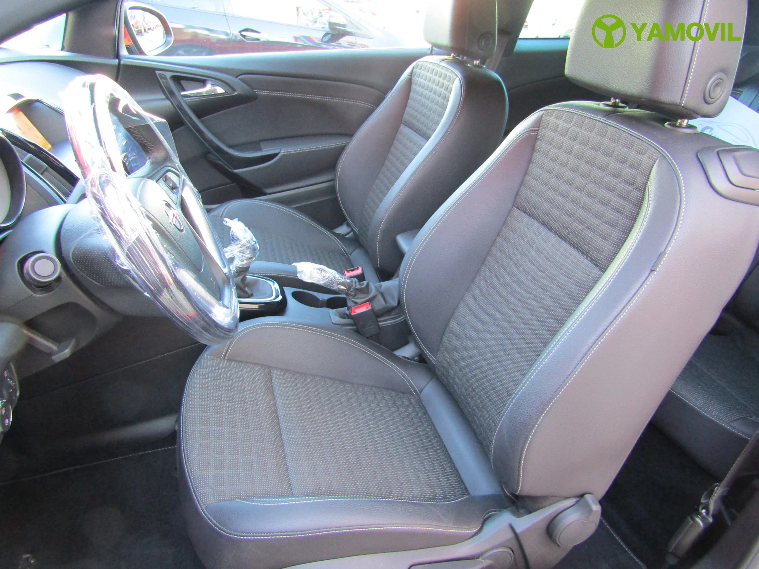 Opel Astra GTC 1.6CDTI 136CV OPC-LINE - Foto 16