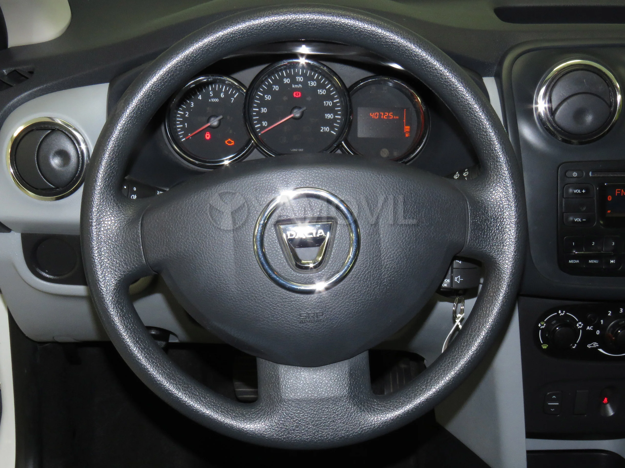 Dacia Logan 1.5 DCI 75CV AMBIANCE - Foto 23