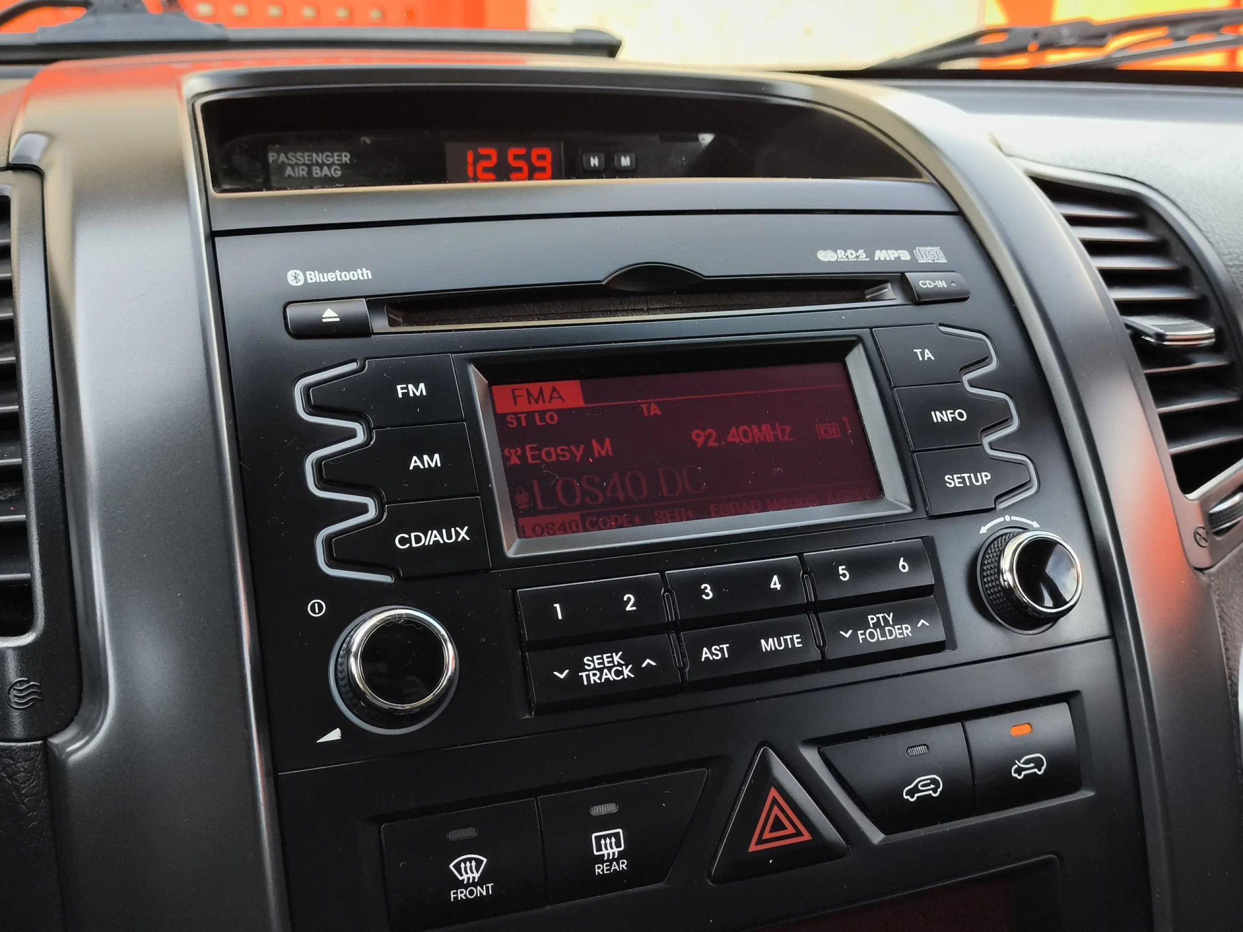 Kia Sorento 2.0 CRDi Drive 4x2 110 kW (150 CV) - Foto 19