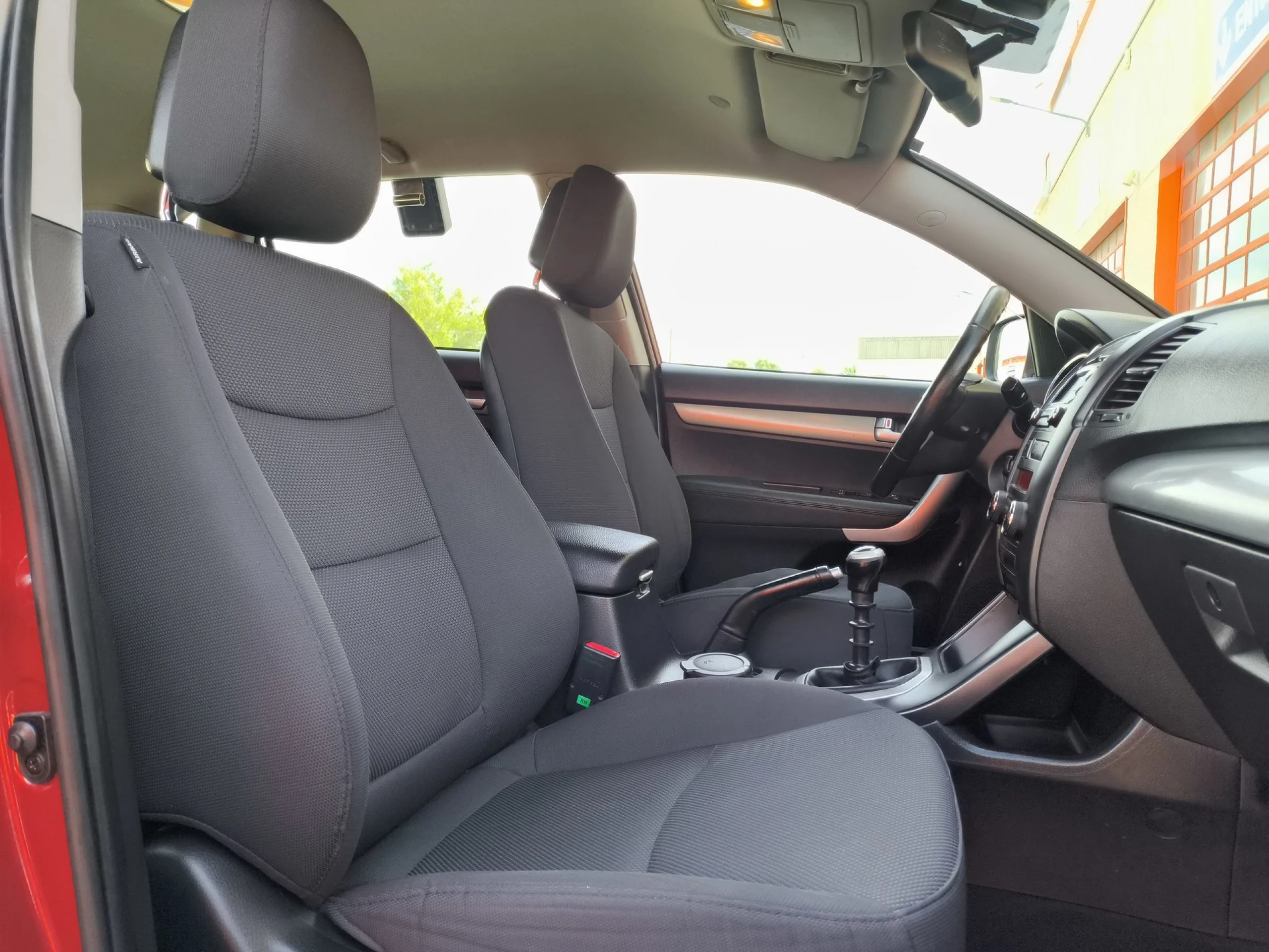 Kia Sorento 2.0 CRDi Drive 4x2 110 kW (150 CV) - Foto 28