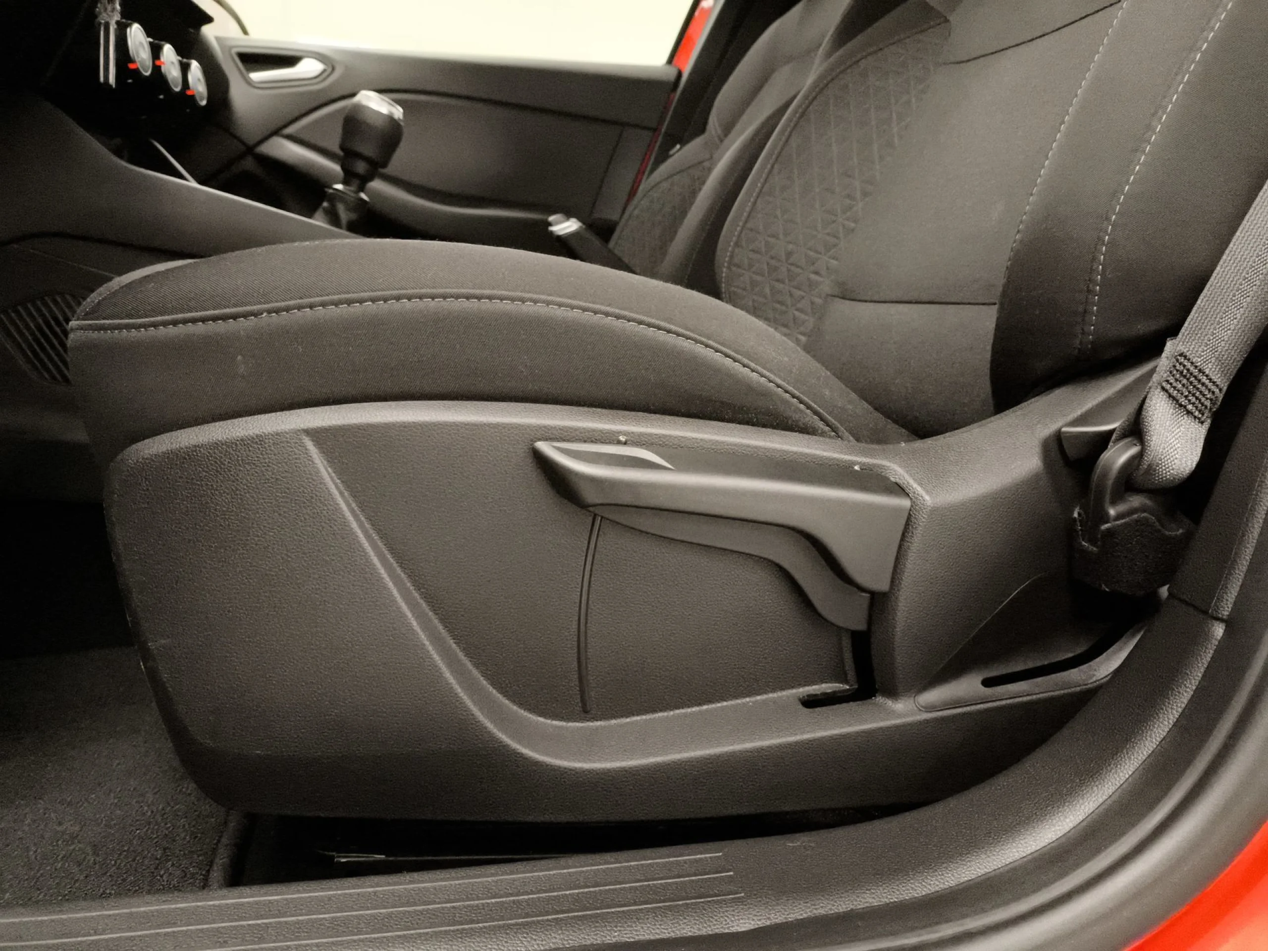 Renault Clio Intens TCe 66 kW (90 CV) - Foto 9