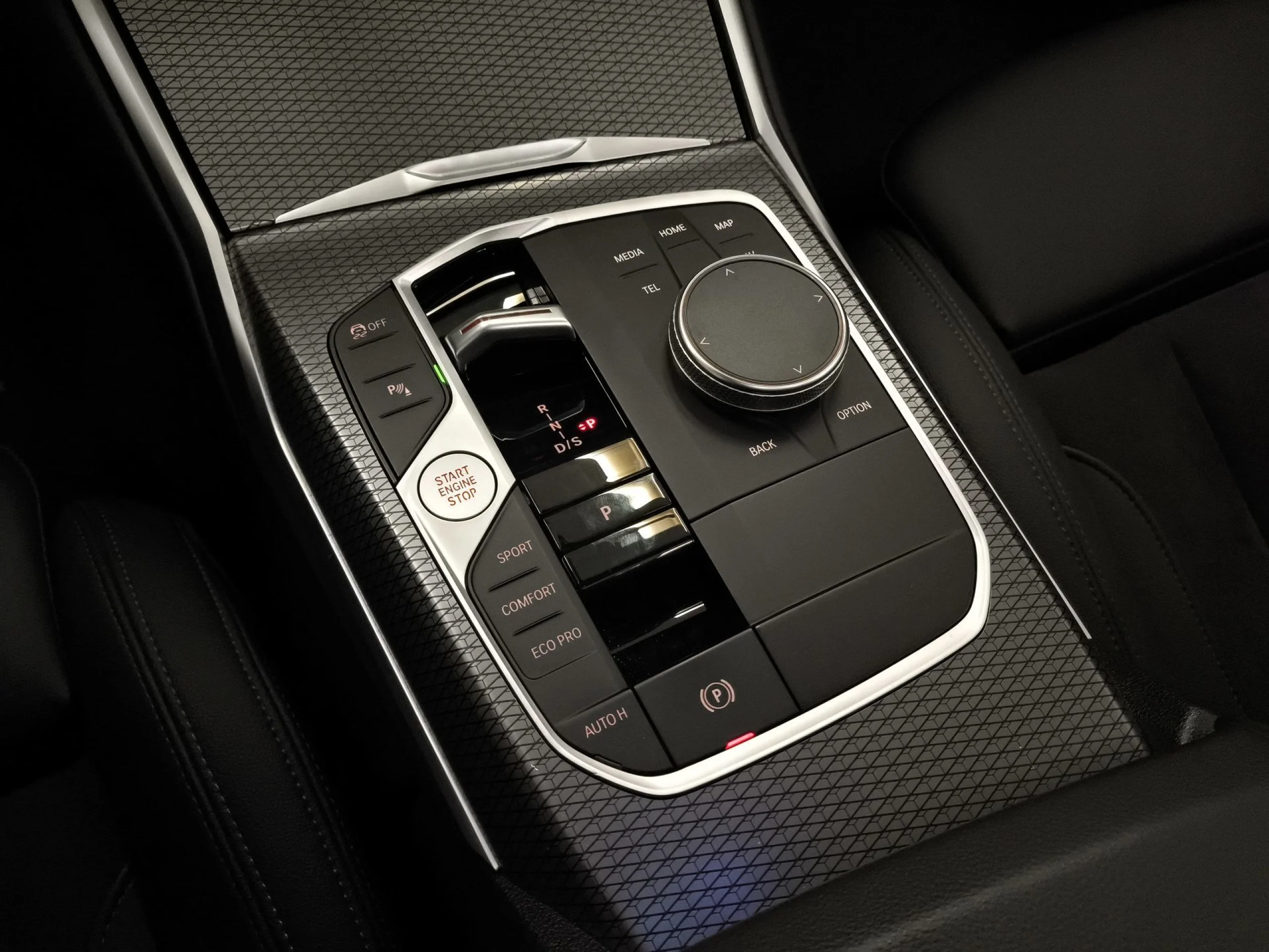 BMW Serie 3 318d Touring 110 kW (150 CV) - Foto 17
