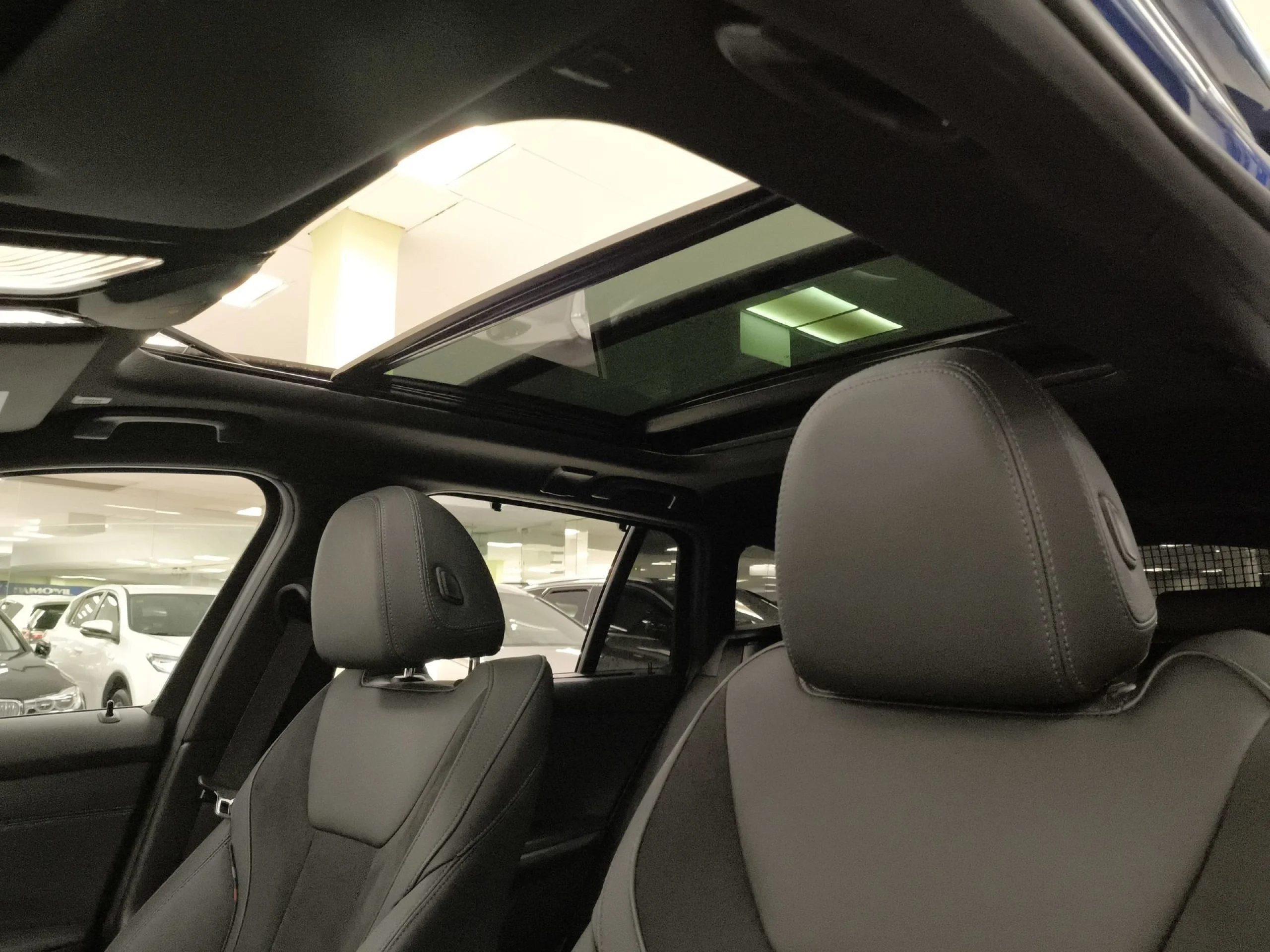BMW Serie 3 318d Touring 110 kW (150 CV) - Foto 19