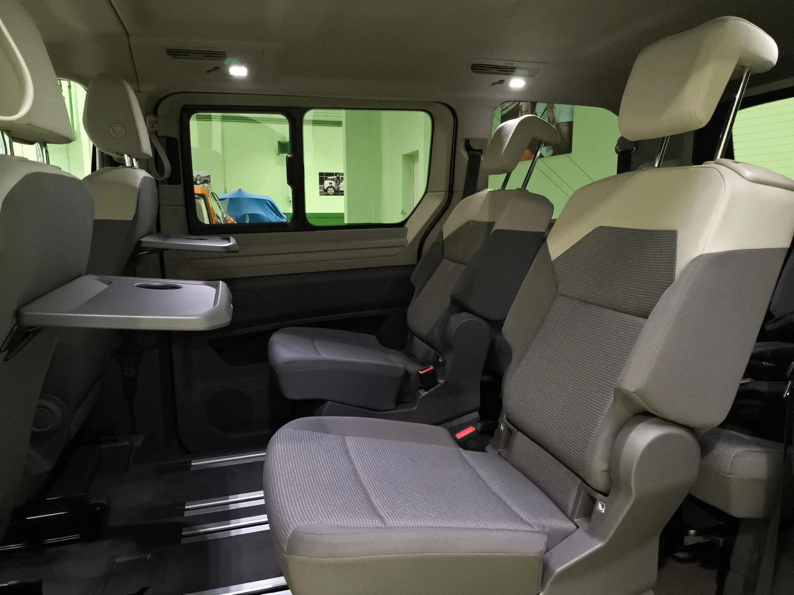 Volkswagen Multivan 1.4 TSI PHEV Batalla Corta 160 kW (218 CV) DSG - Foto 22