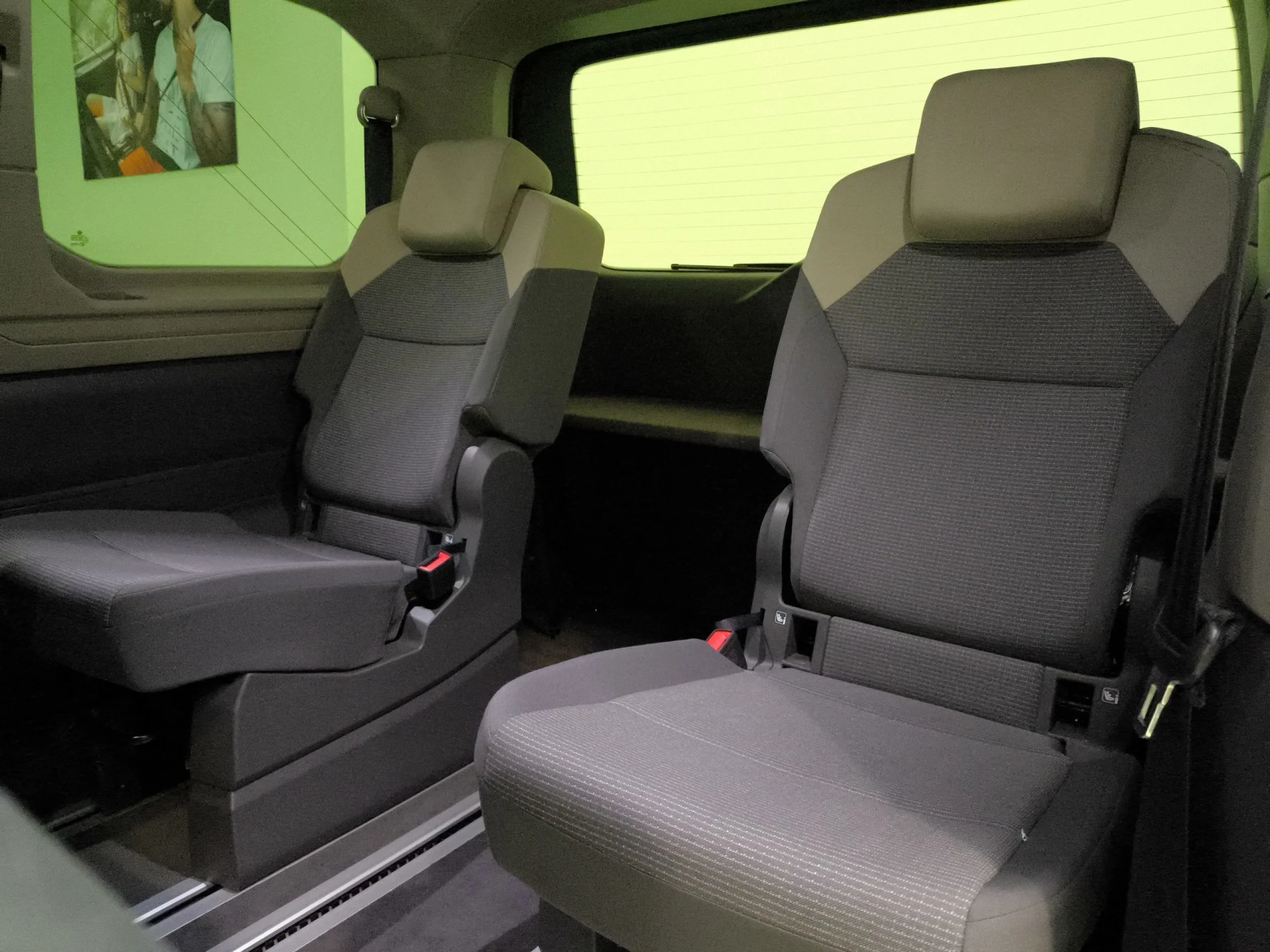 Volkswagen Multivan 1.4 TSI PHEV Batalla Corta 160 kW (218 CV) DSG - Foto 24