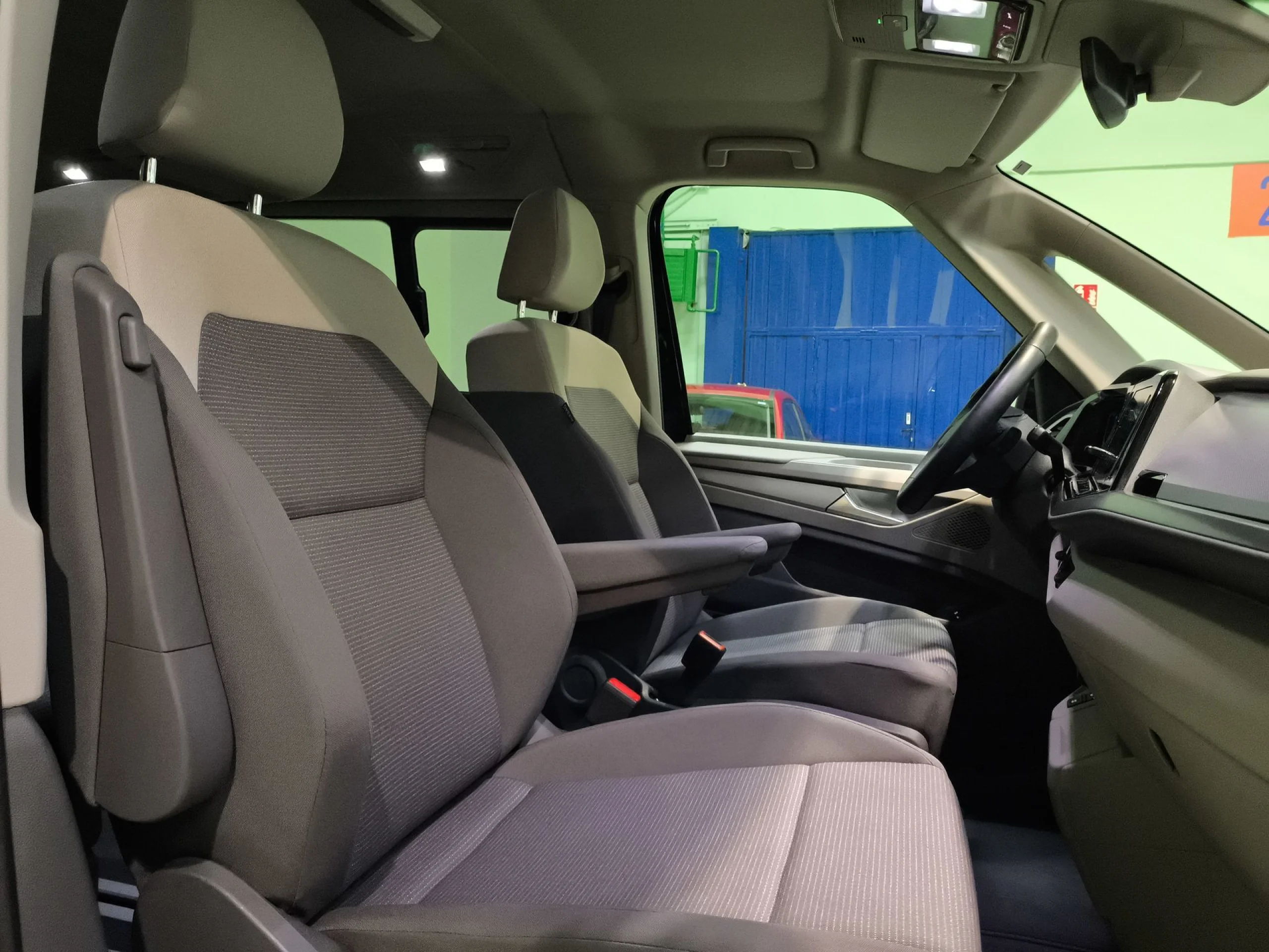 Volkswagen Multivan 1.4 TSI PHEV Batalla Corta 160 kW (218 CV) DSG - Foto 26