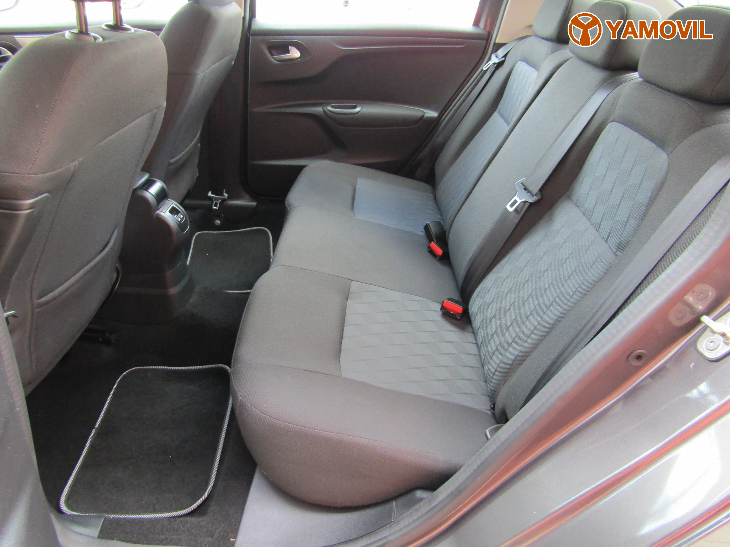 Citroen C-Elysee 1.6 BLUEHDI SHINE - Foto 20