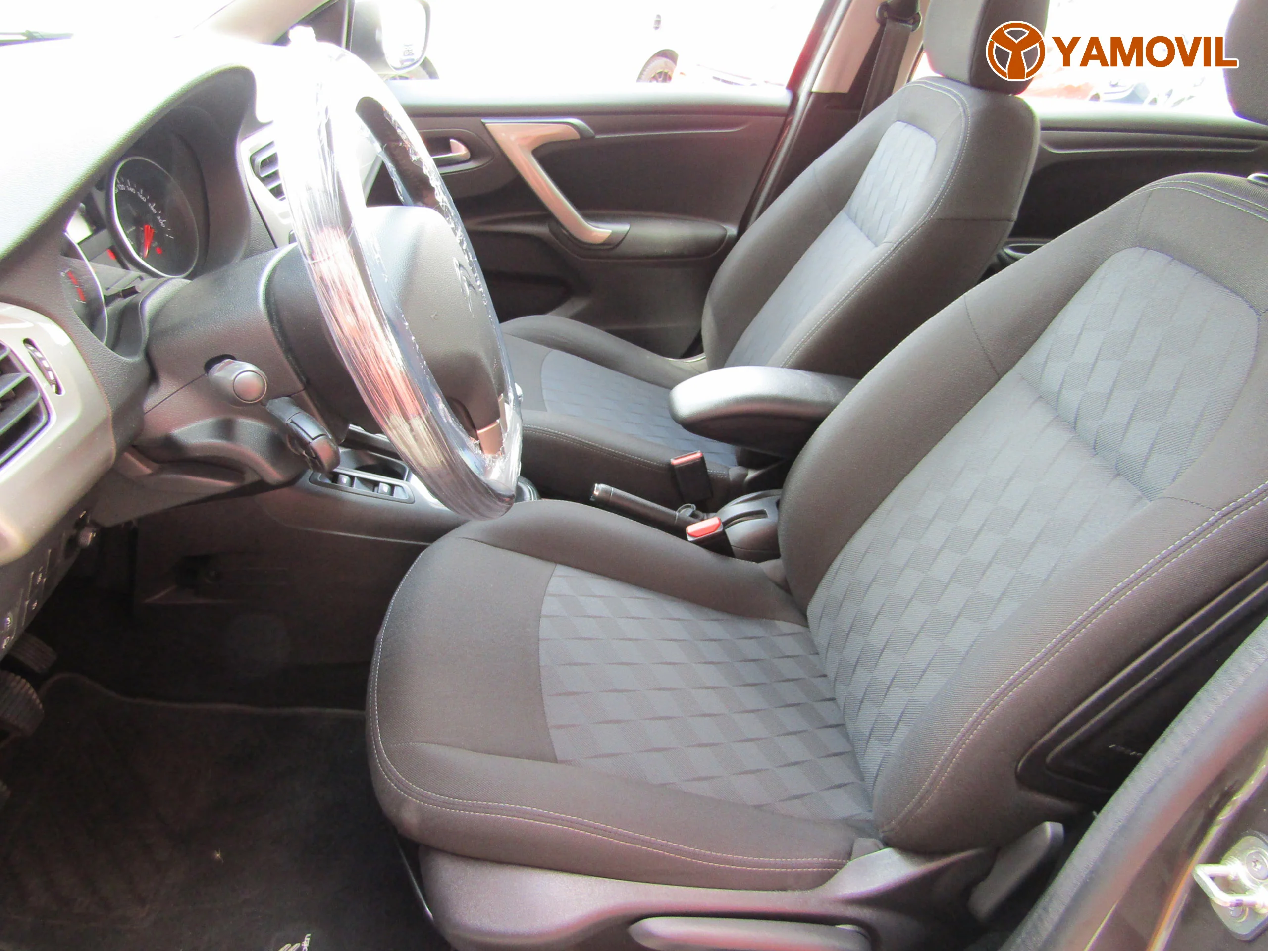 Citroen C-Elysee 1.6 BLUEHDI SHINE - Foto 18