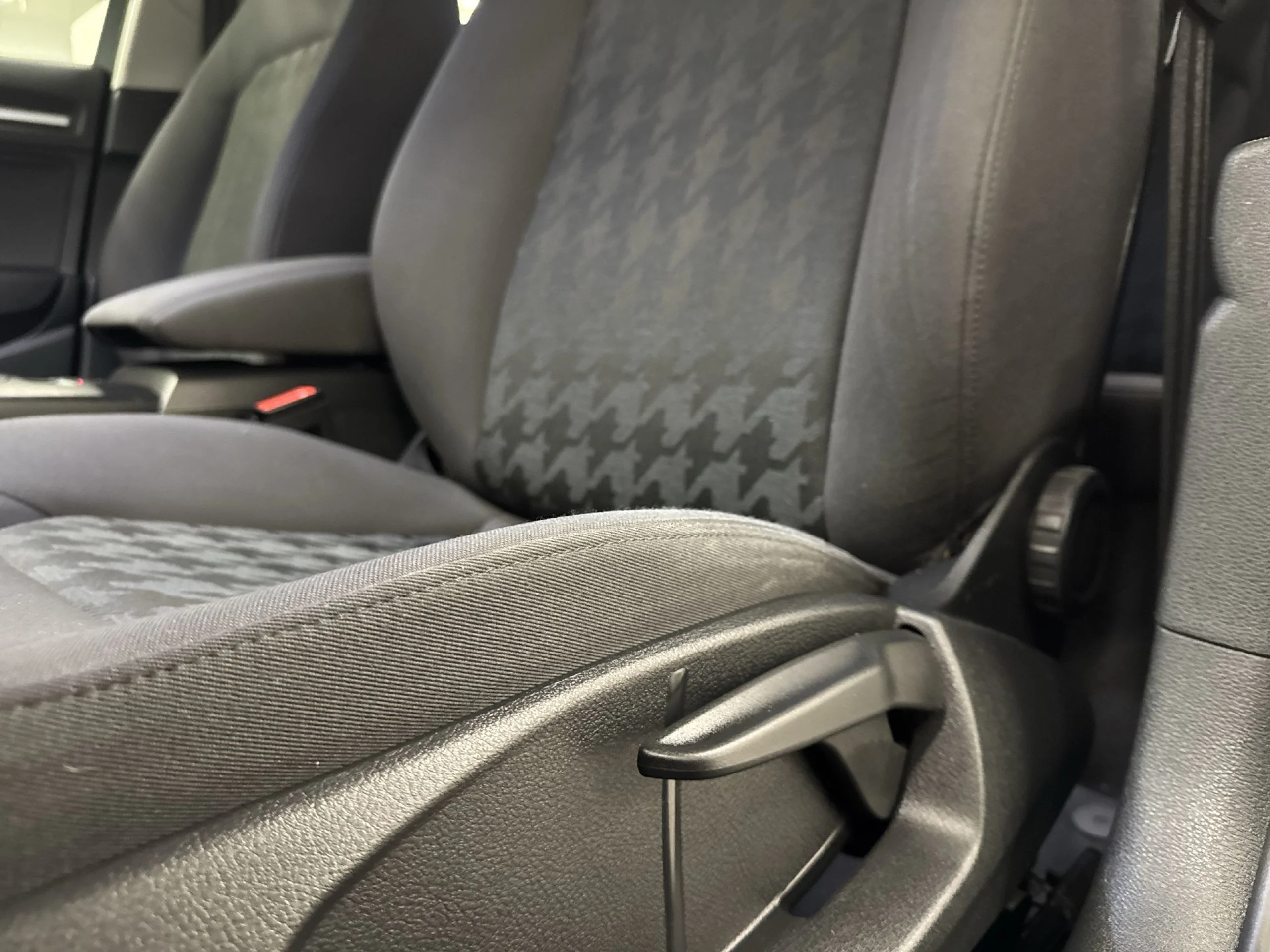 Audi A3 sedan Attraction 1.6 TDI clean diesel 81 kW (110 CV) - Foto 9