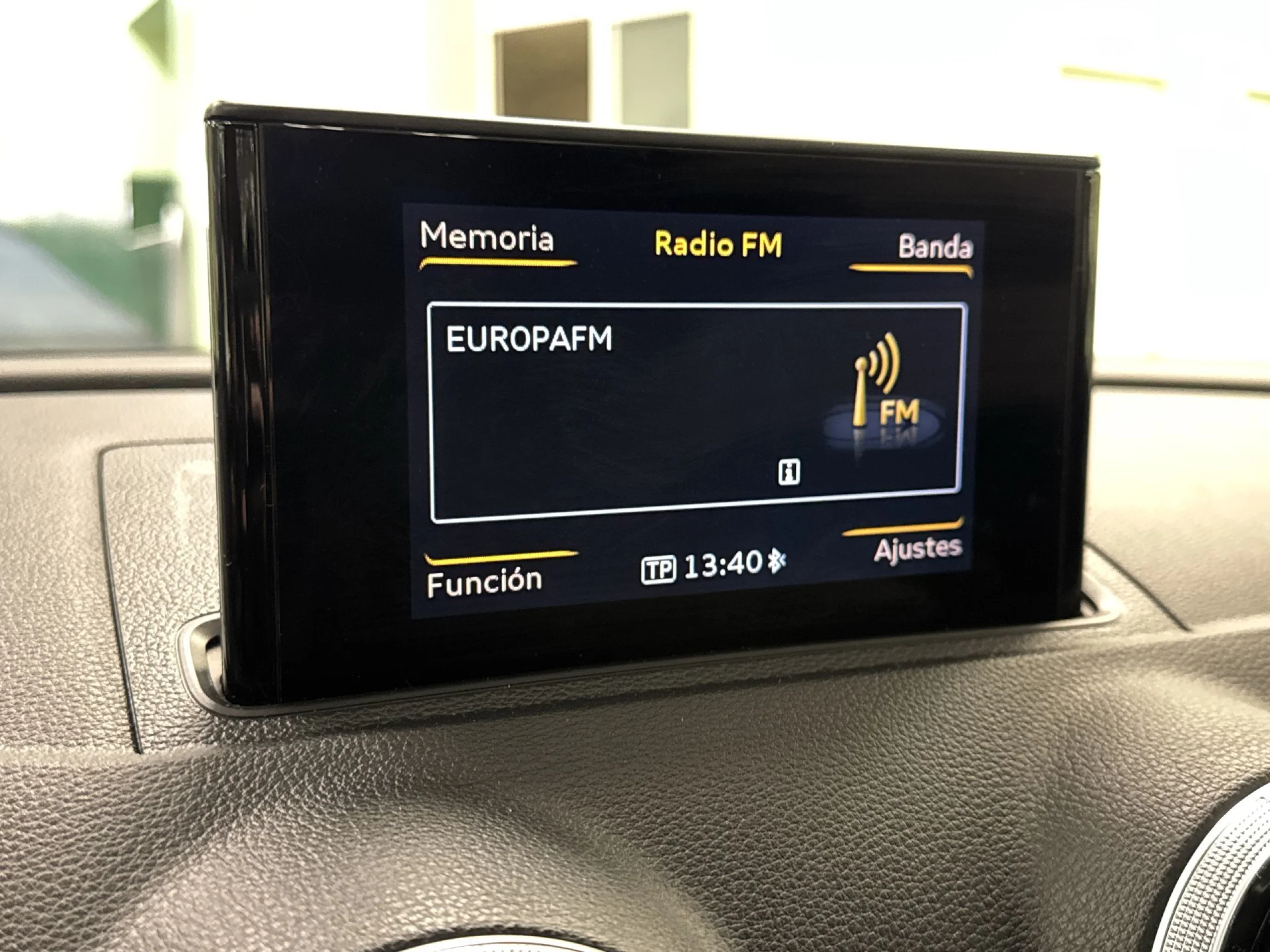 Audi A3 sedan Attraction 1.6 TDI clean diesel 81 kW (110 CV) - Foto 15