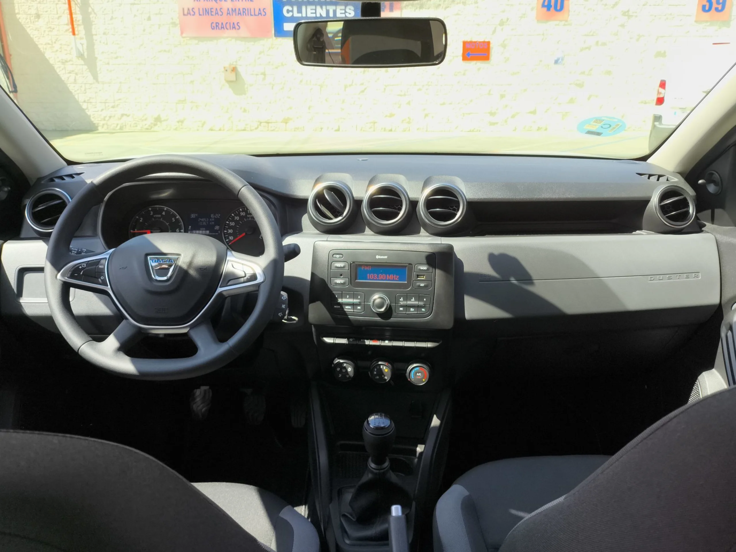 Dacia Duster Essential TCE 74 kW (100 CV) 4X2 - Foto 16