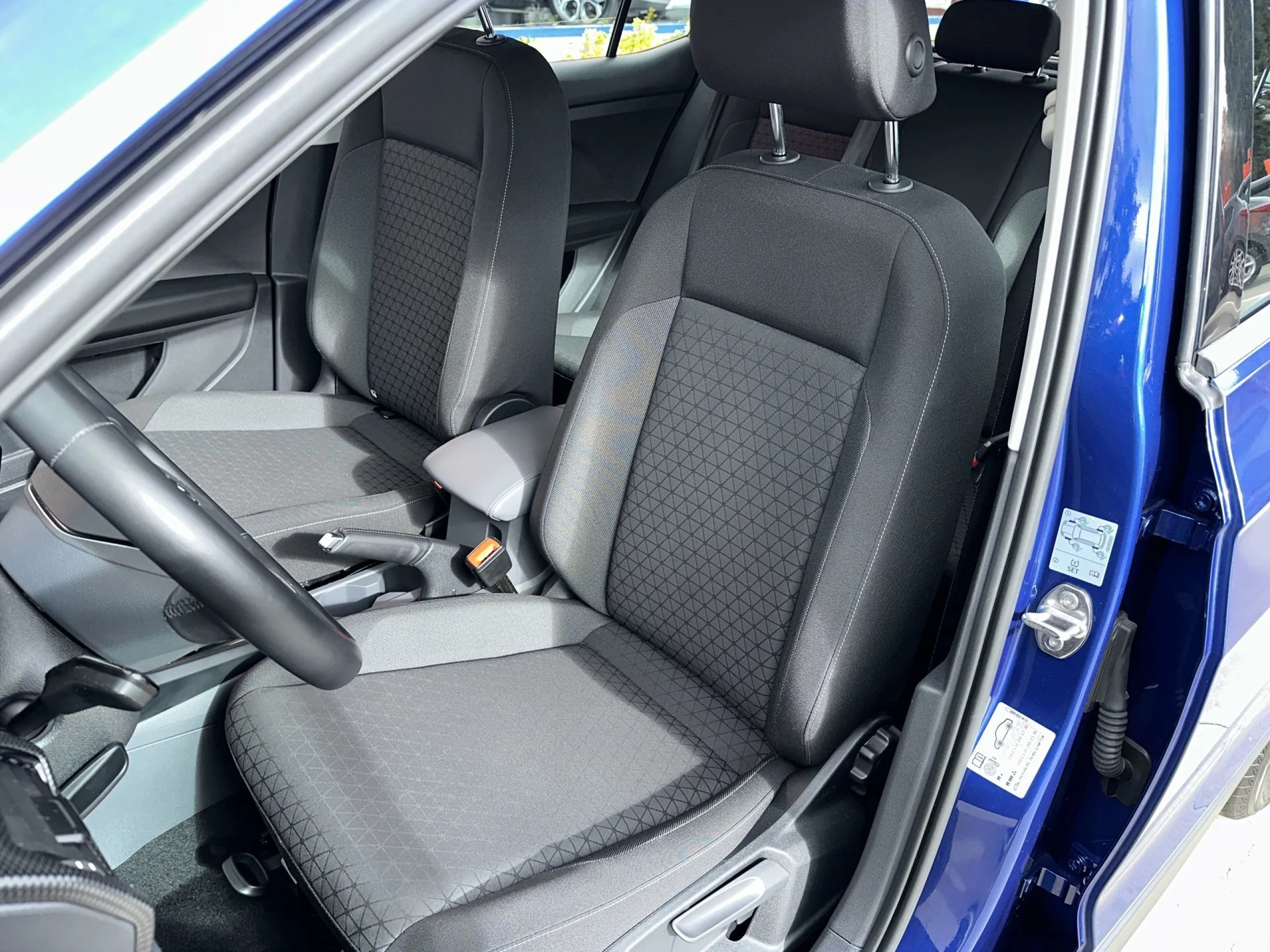 Volkswagen T-Cross Advance 1.0 TSI 85 kW (115 CV) - Foto 8