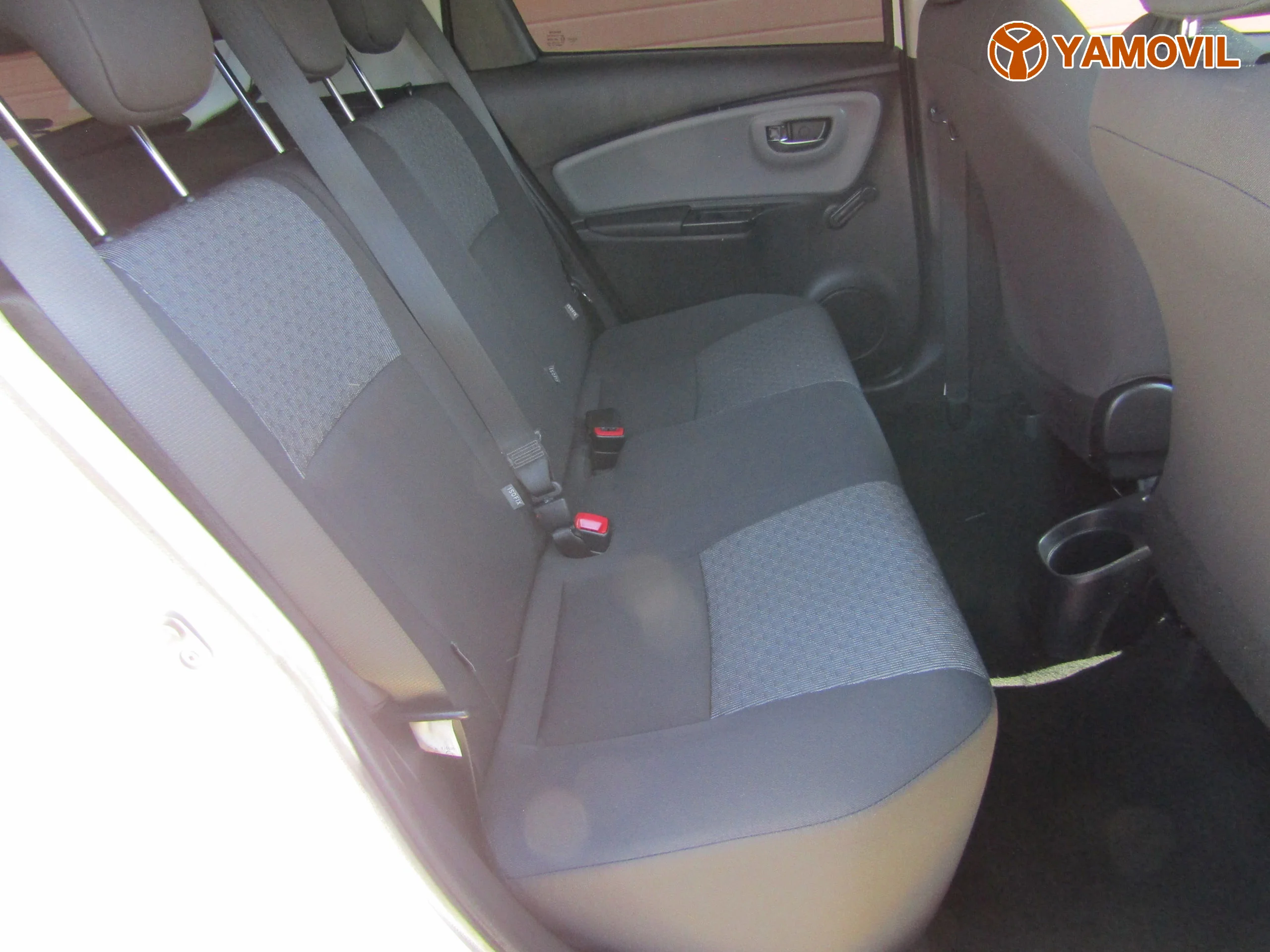Toyota Yaris 1.0 ACTIVE  - Foto 15