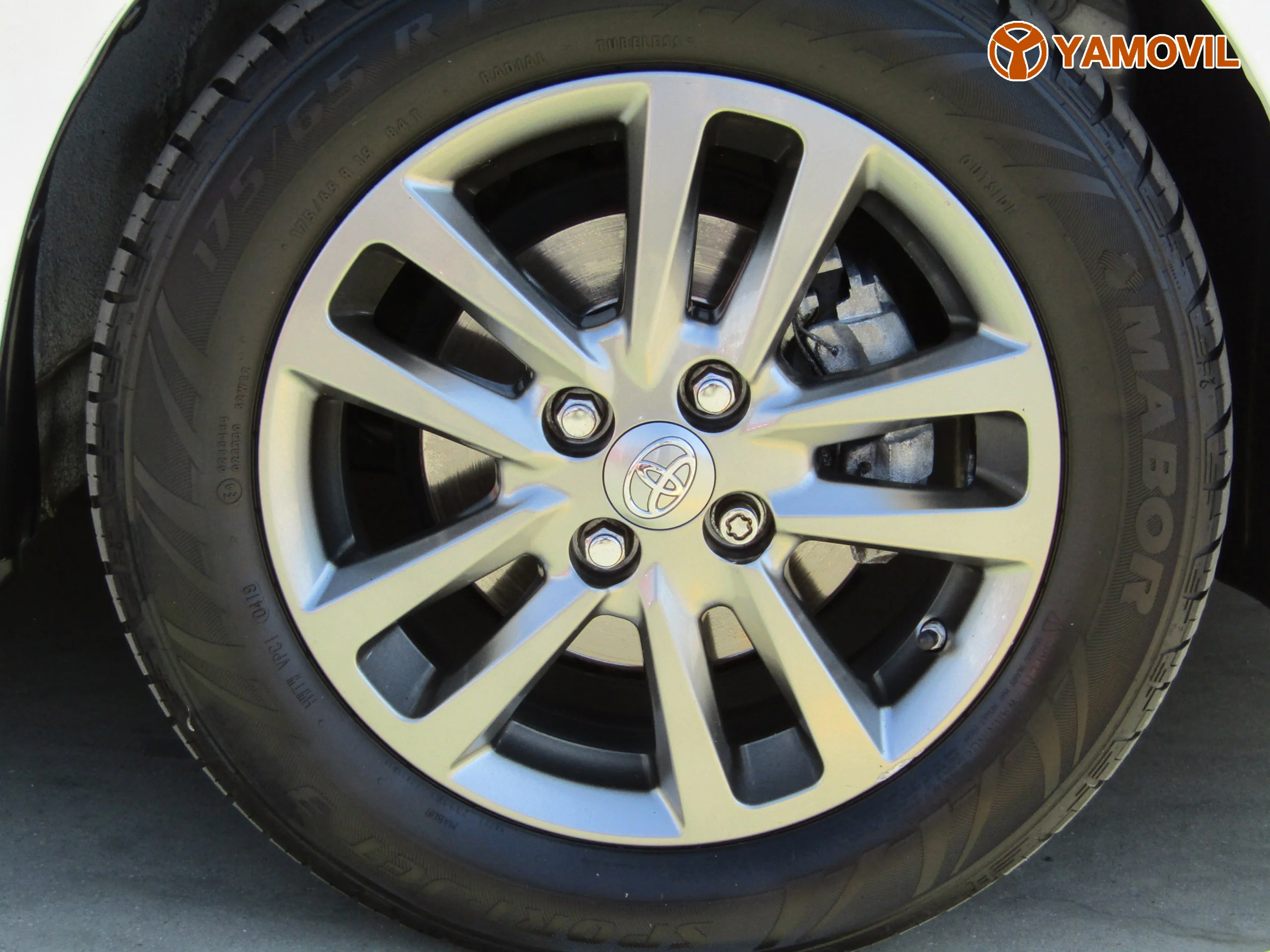 Toyota Yaris 1.0 ACTIVE  - Foto 11