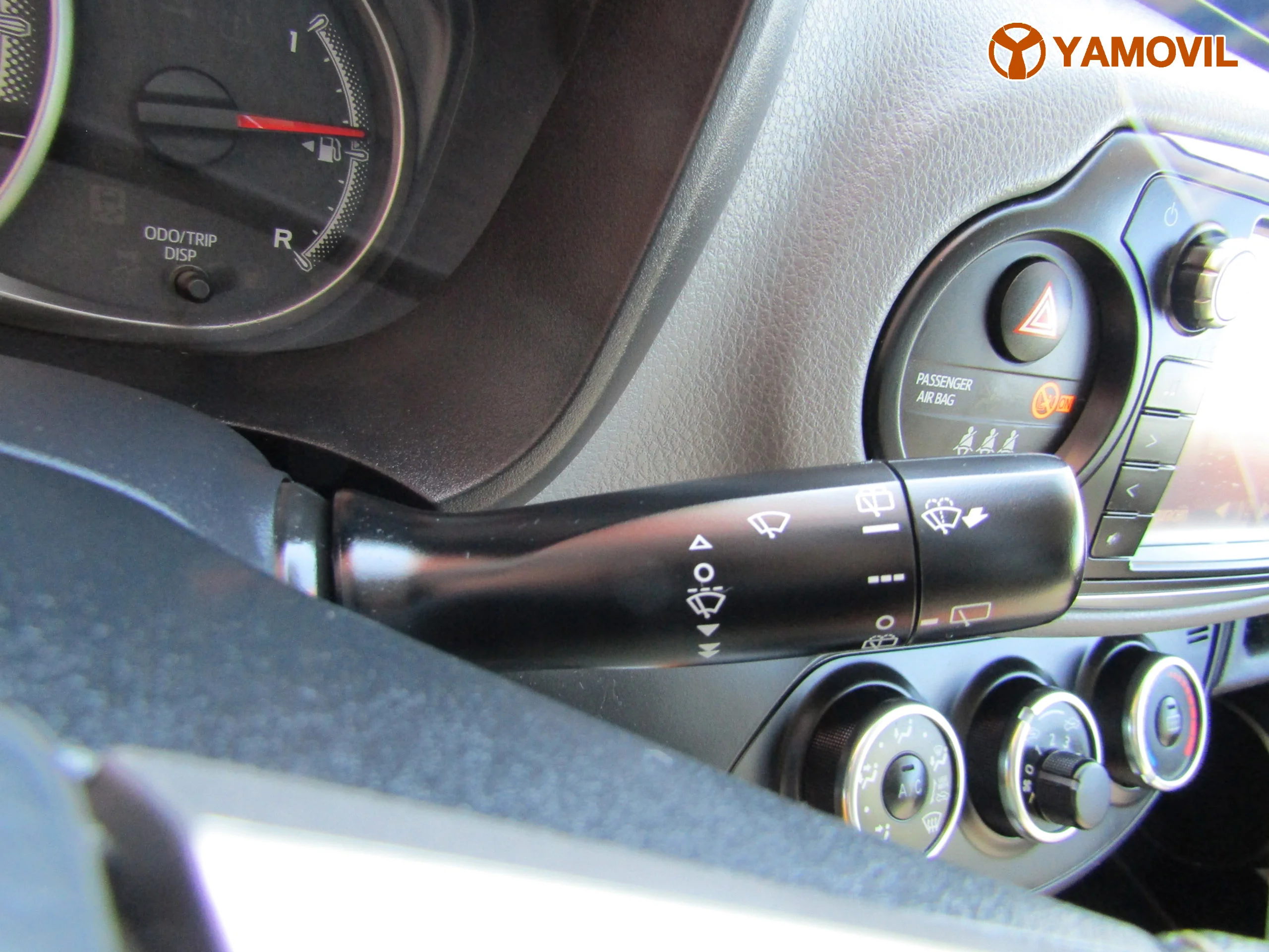 Toyota Yaris 1.0 ACTIVE  - Foto 27