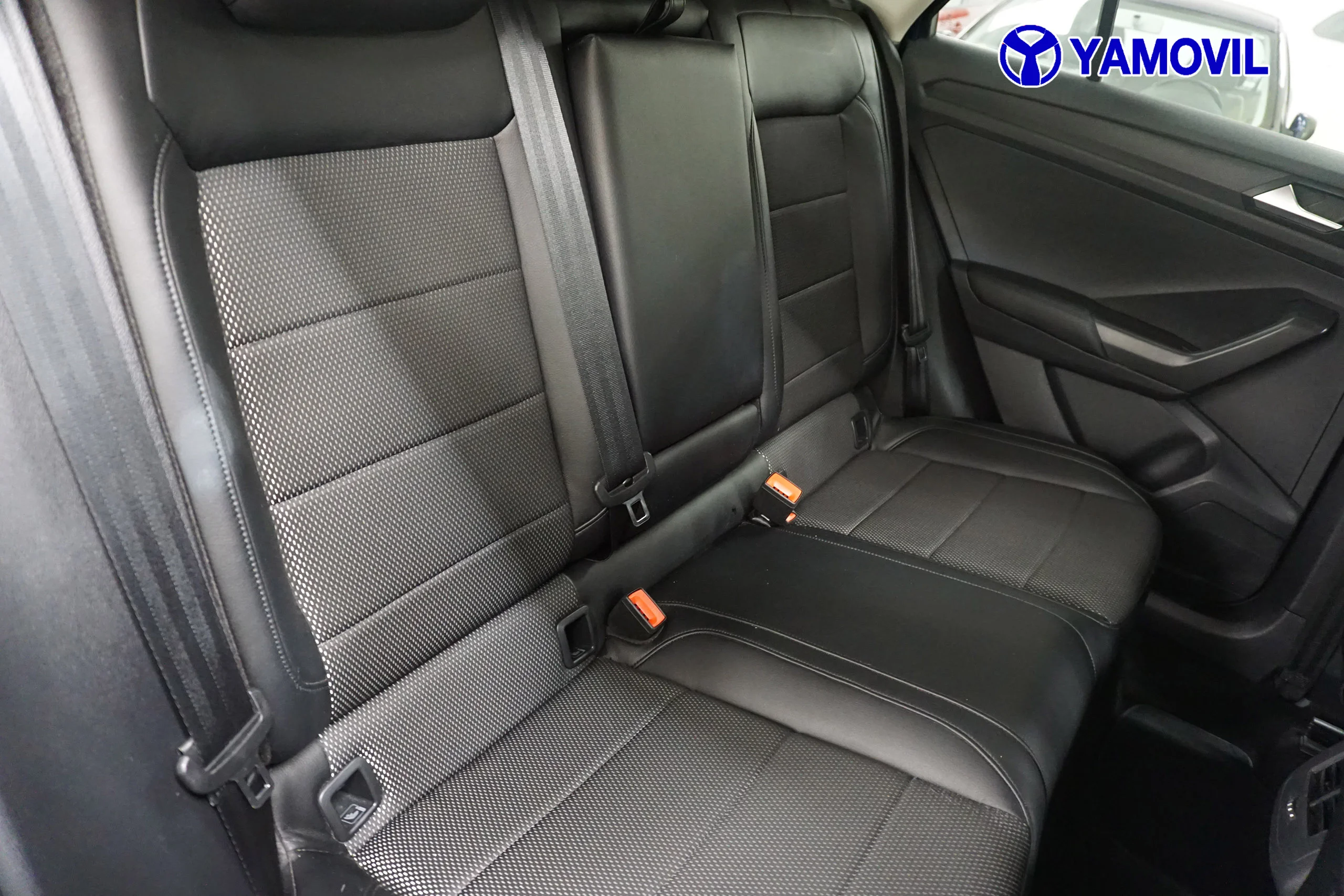 Volkswagen T-Roc 1.5 TSI SPORT DSG 5P - Foto 16