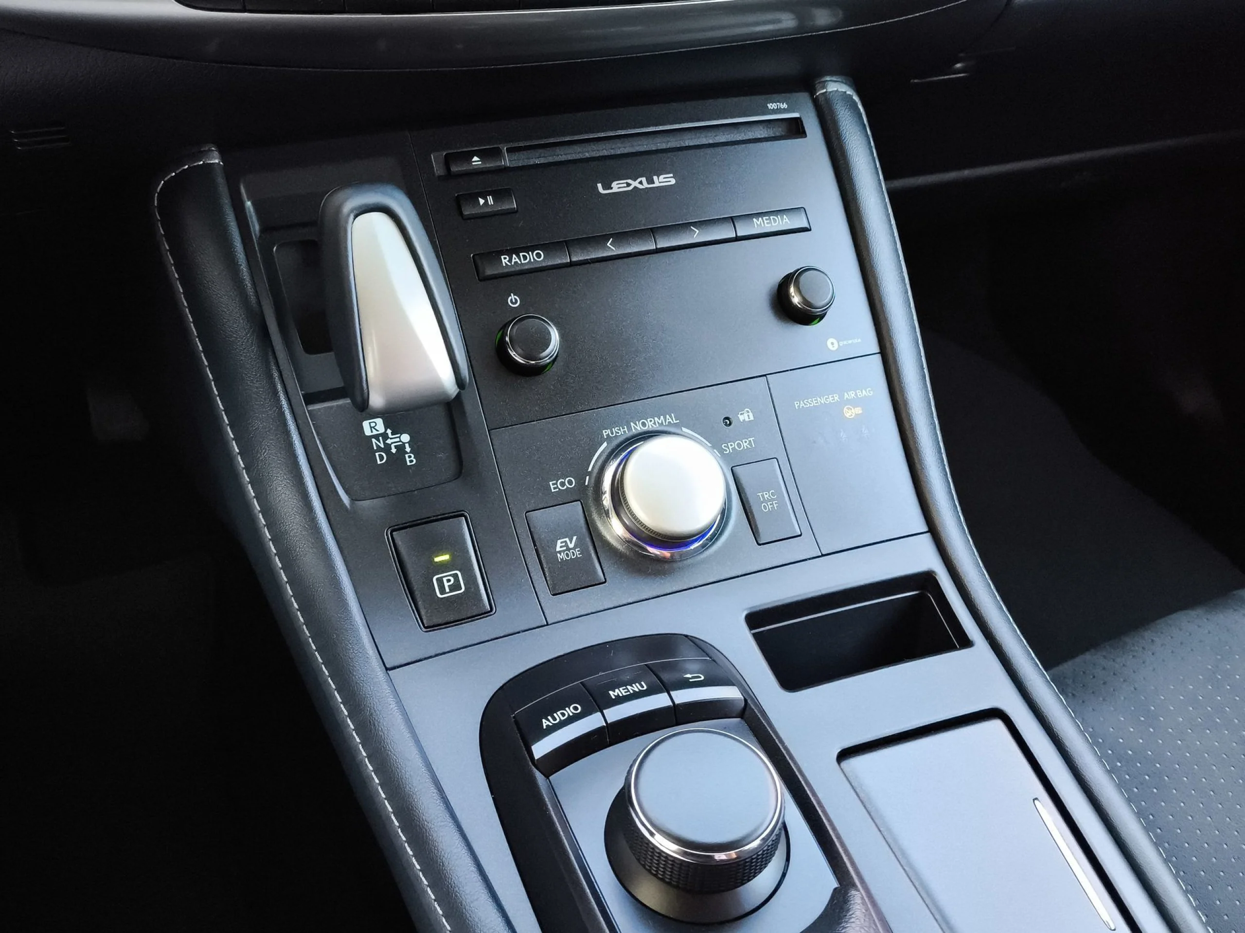 Lexus CT 200h F-Sport 100 kW (136 CV) - Foto 16