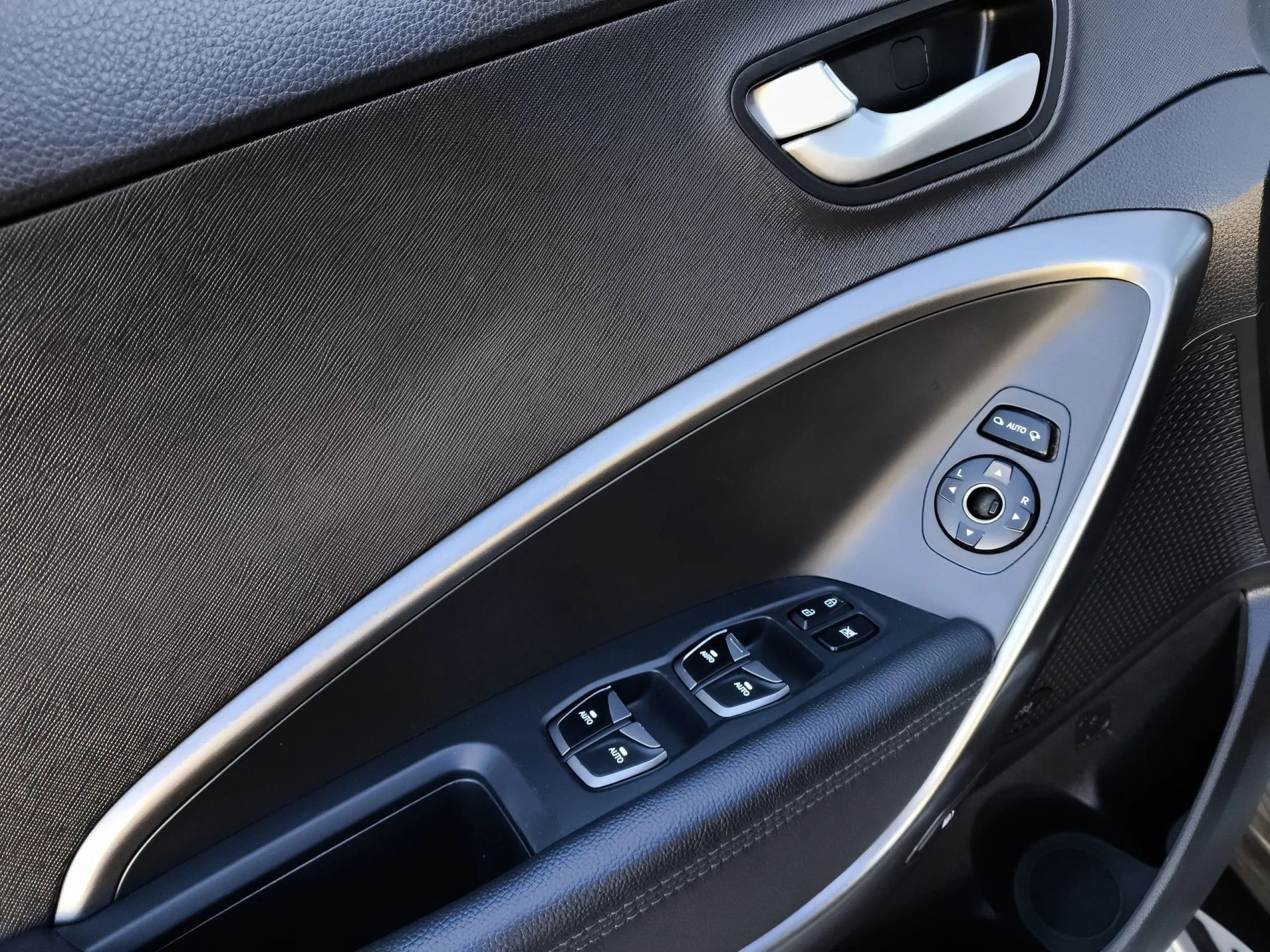 Hyundai Santa Fe 2.2 CRDI Tecno 4x2 Auto 147 kW (200 CV) - Foto 10