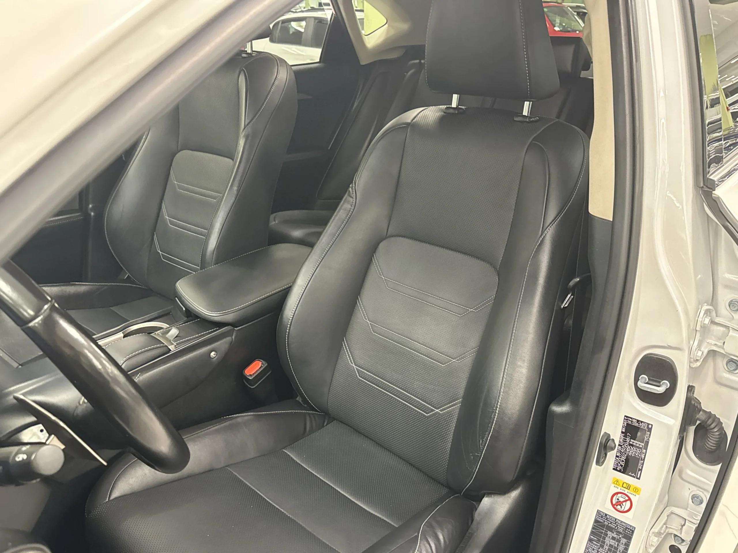 Lexus NX 300h Executive 4WD 145 kW (197 CV) - Foto 8