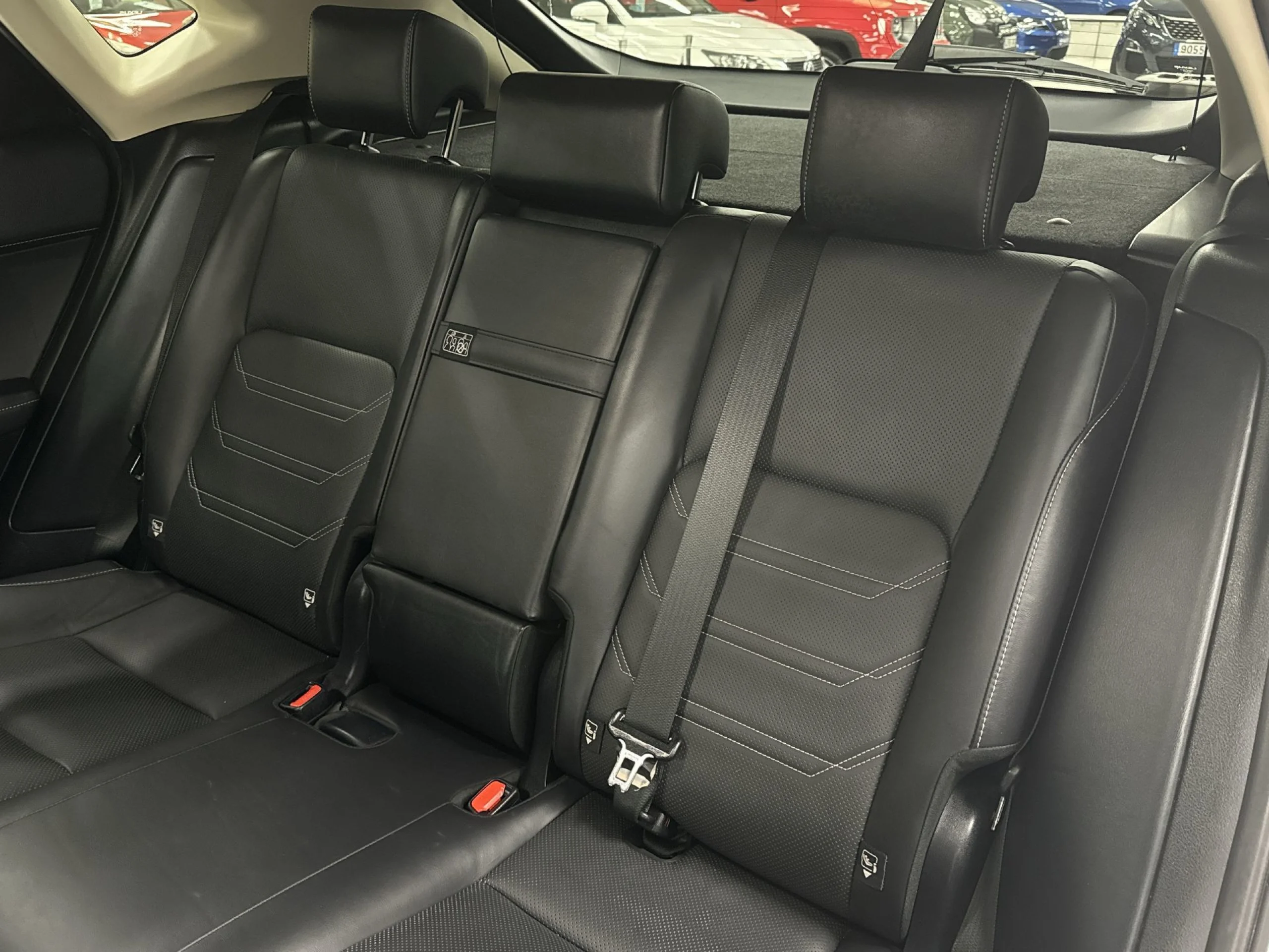 Lexus NX 300h Executive 4WD 145 kW (197 CV) - Foto 19