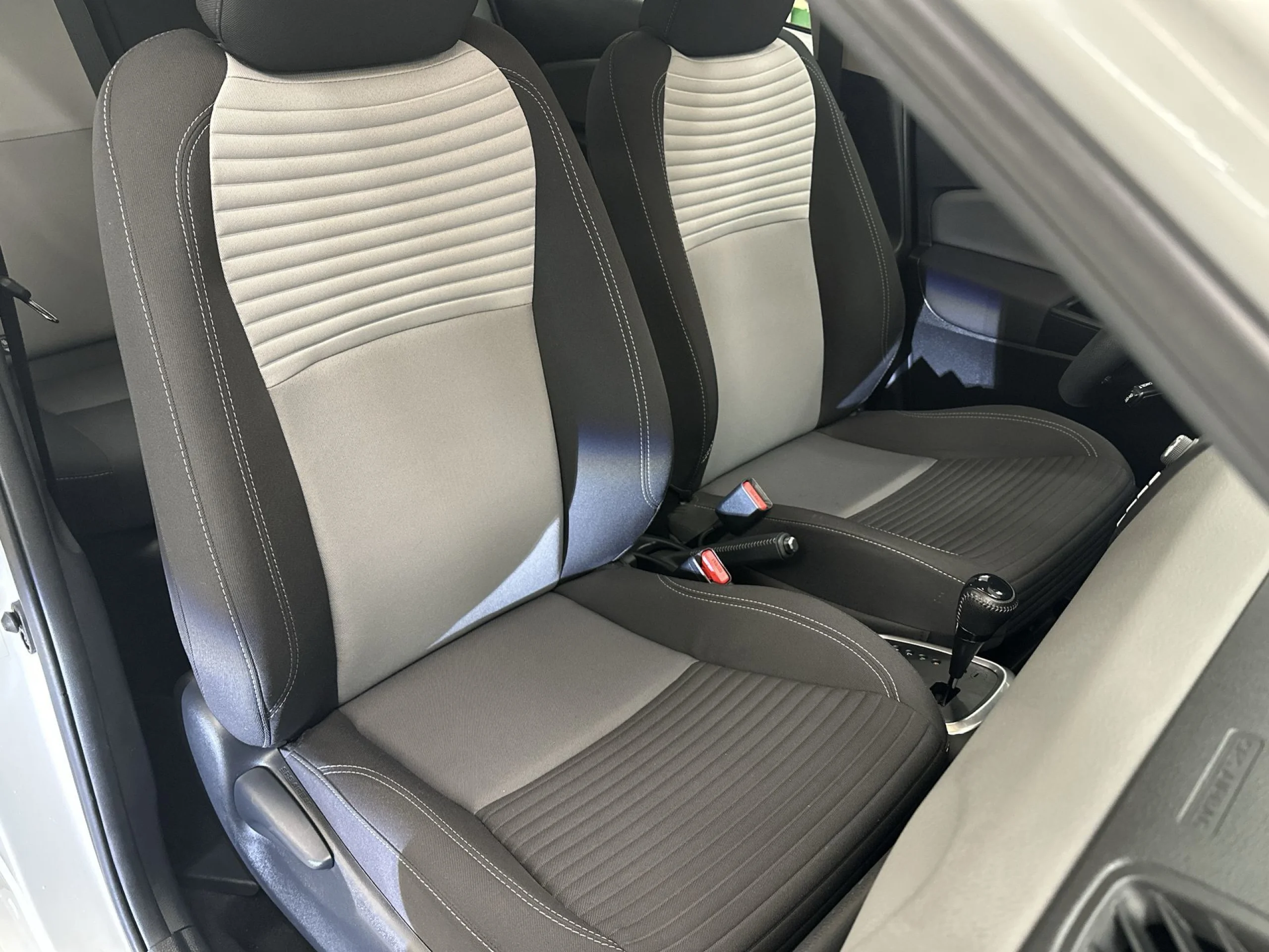 Toyota Yaris 1.5 Hybrid Active 74 kW (100 CV) - Foto 25