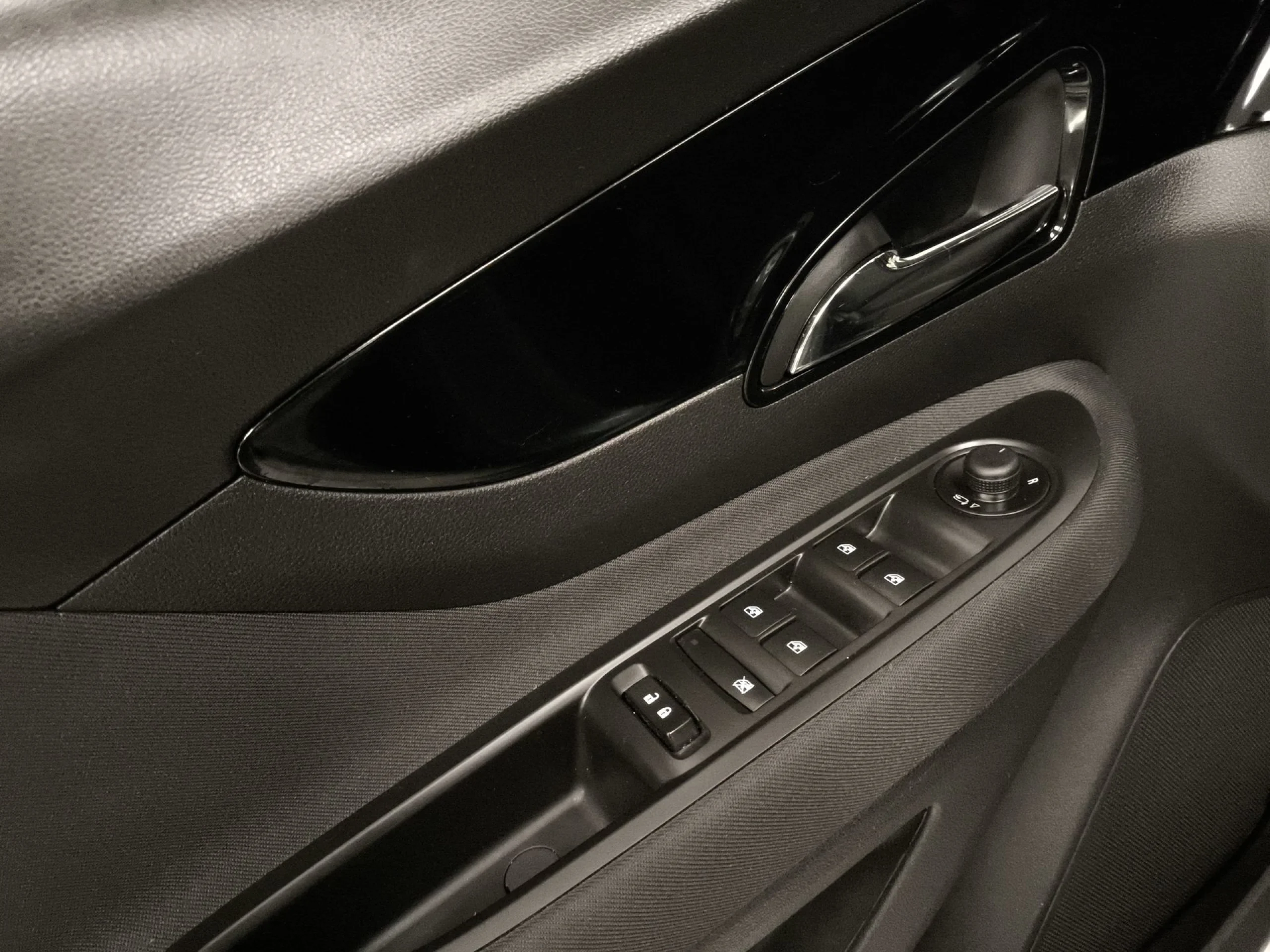 Opel Mokka X 1.4 Turbo GLP Selective 4X2 103 kW (140 CV) - Foto 10