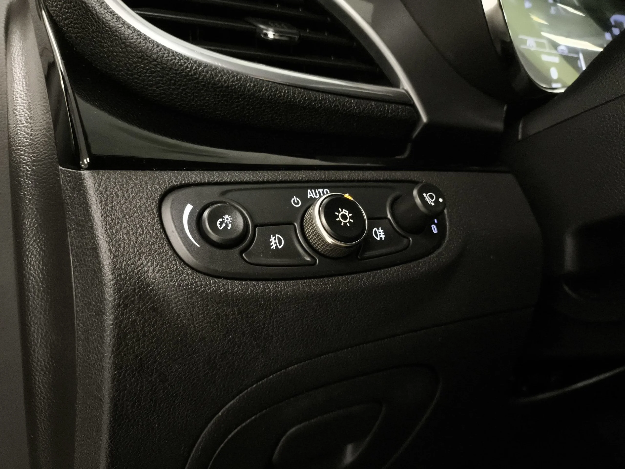 Opel Mokka X 1.4 Turbo GLP Selective 4X2 103 kW (140 CV) - Foto 12