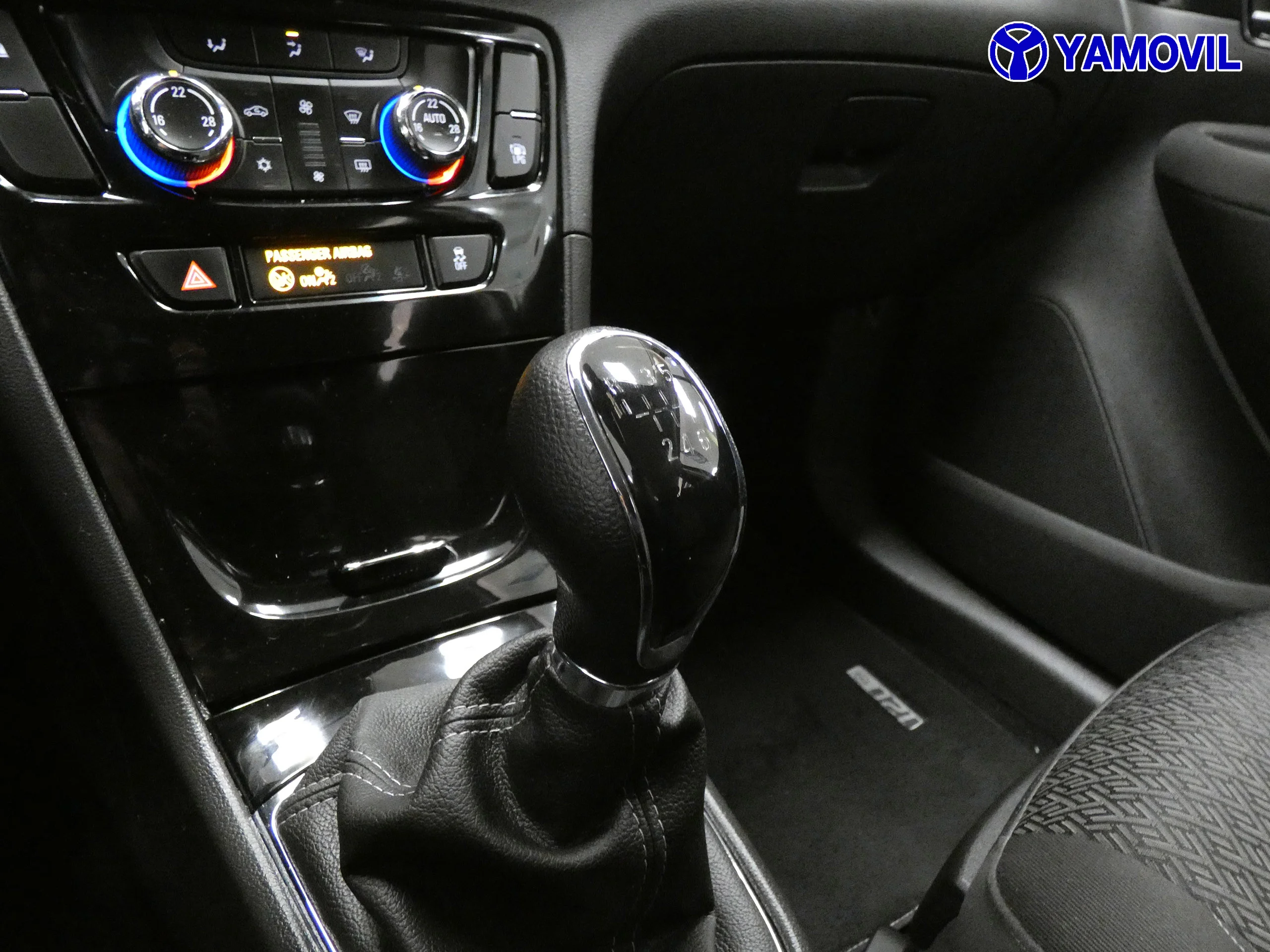 Opel Mokka X 1.4T GLP 4X2 120 ANIVERSARIO 5P - Foto 27