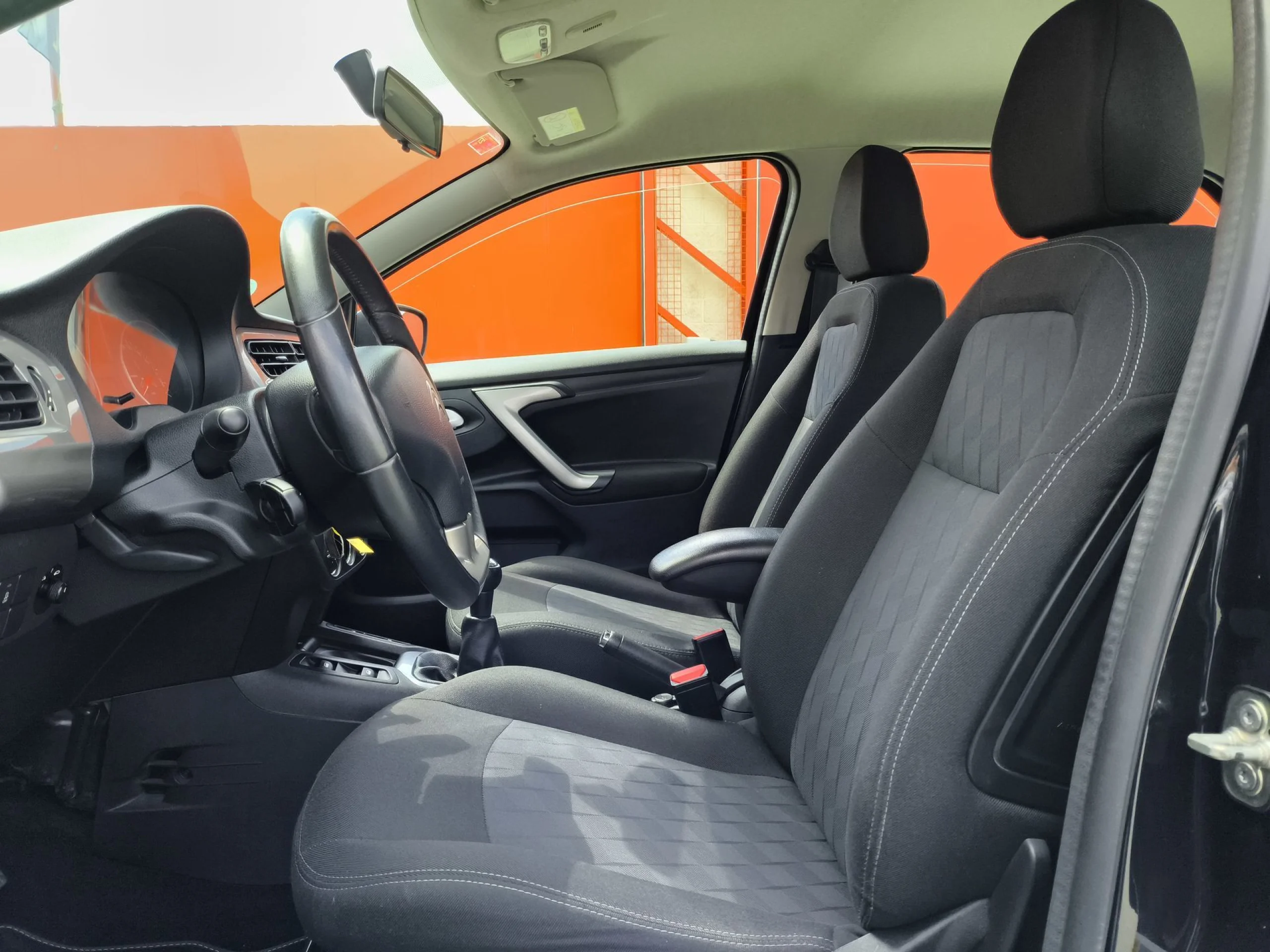 Citroen C-Elysee PureTech 82 Shine 60 kW (82 CV) - Foto 8
