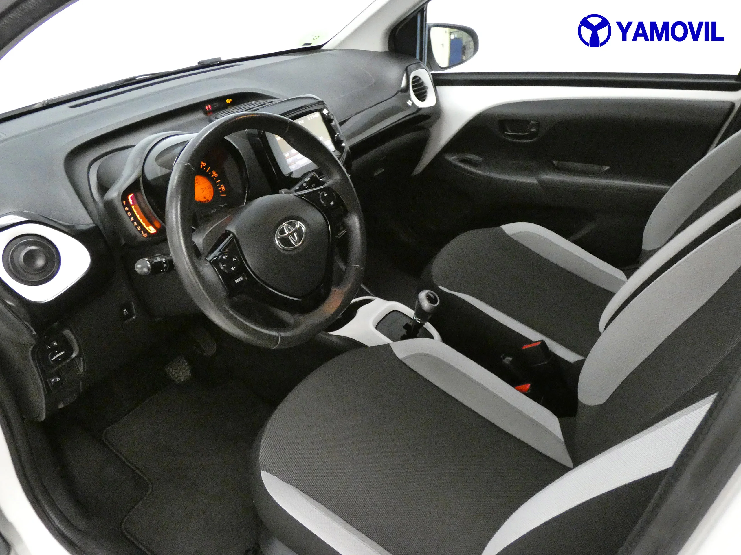 Toyota Aygo 1.0 X-PLAY Aut - Foto 19