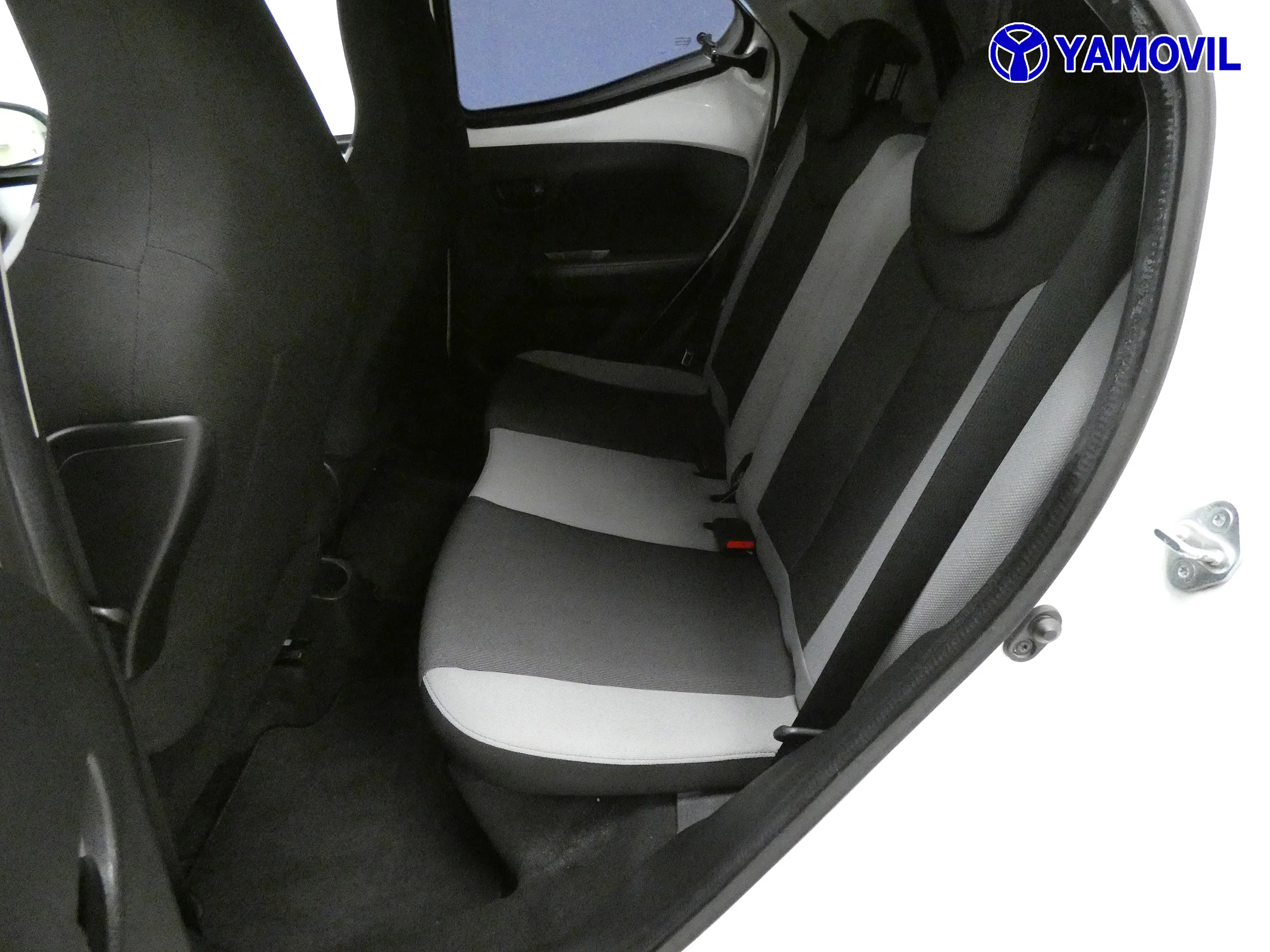 Toyota Aygo 1.0 X-PLAY Aut - Foto 20